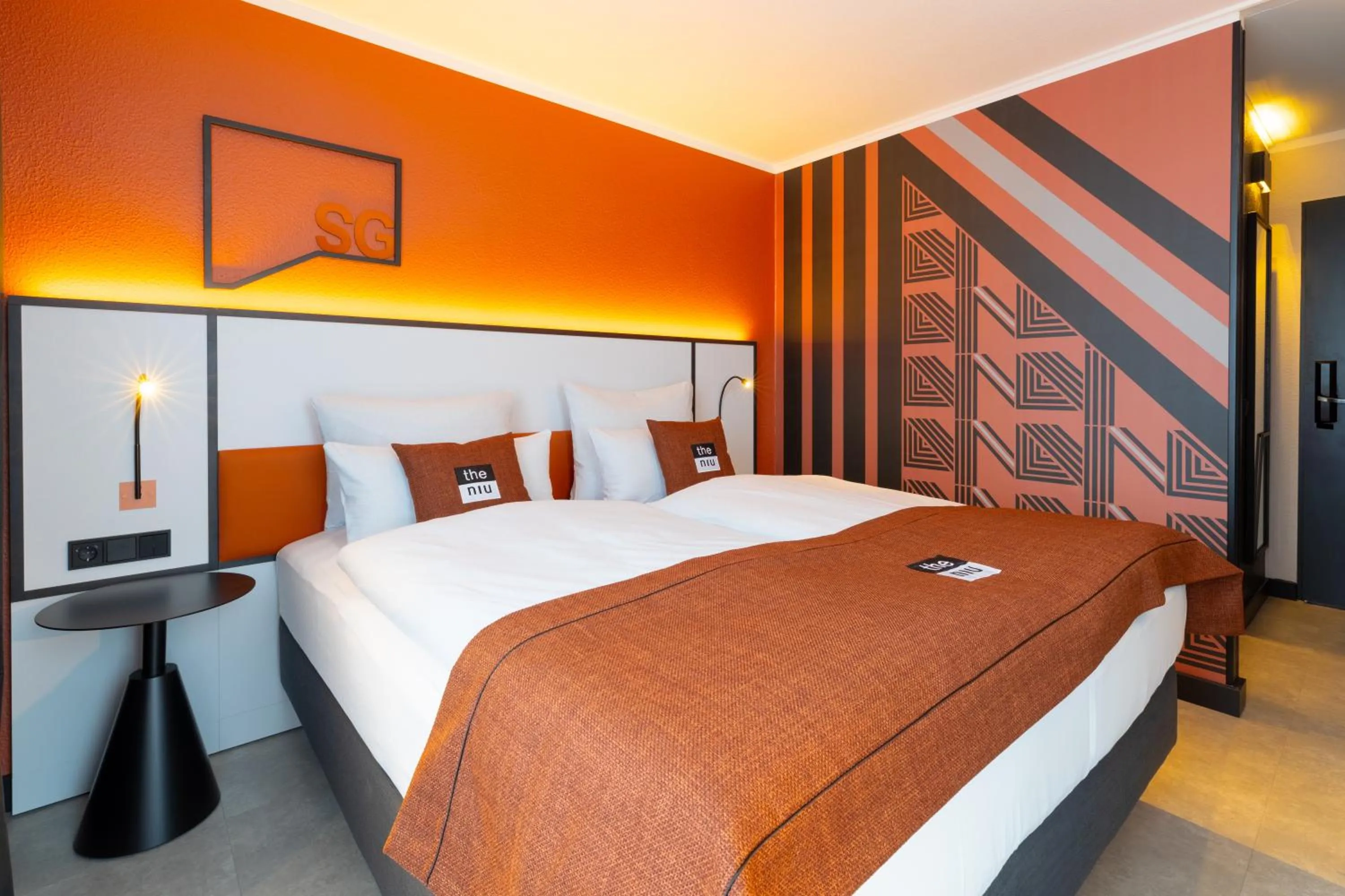 Photo of the whole room, Bed in Holiday Inn - the niu, Blade Solingen by IHG