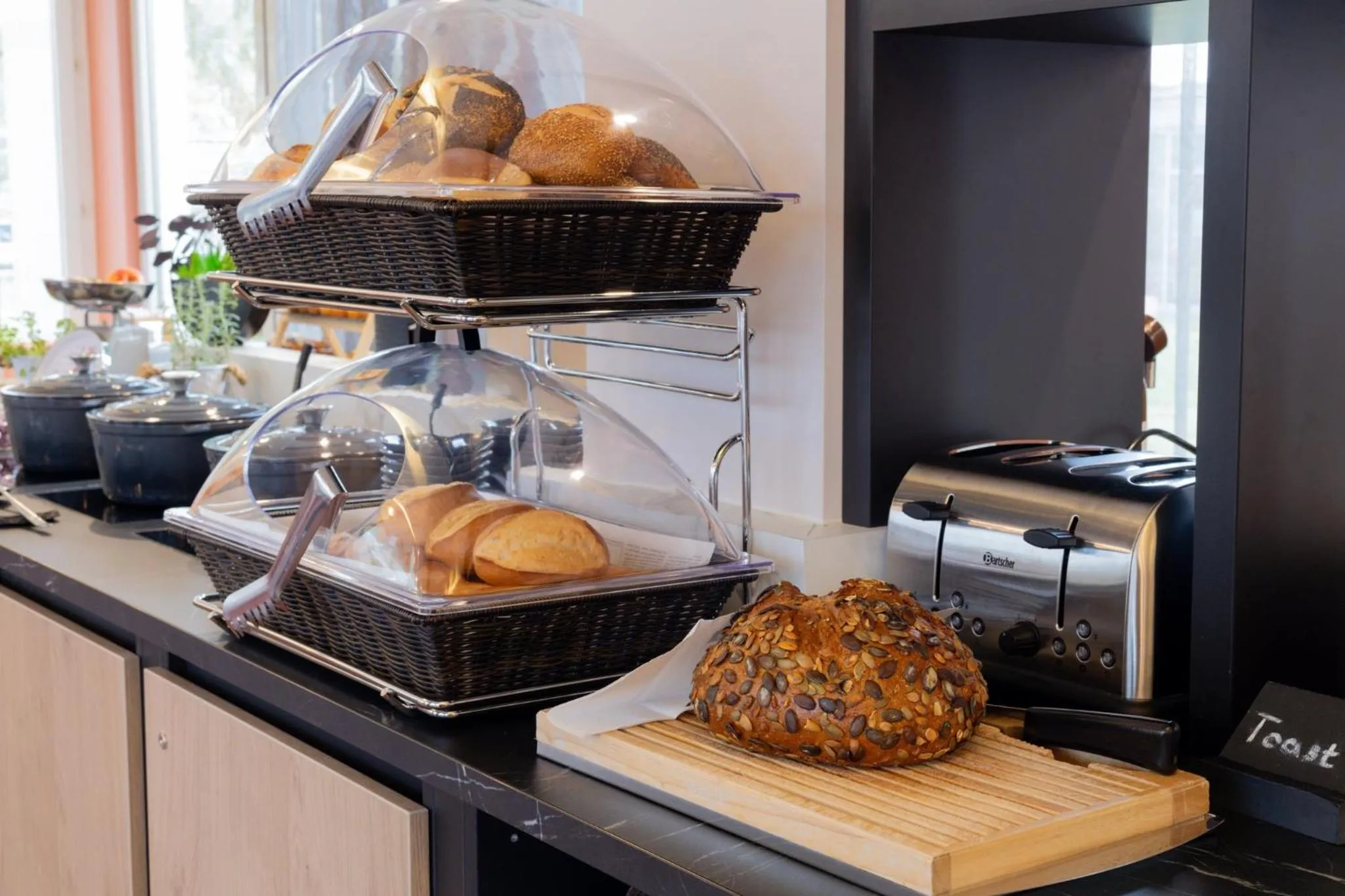 Restaurant/places to eat in Holiday Inn - the niu, Blade Solingen by IHG