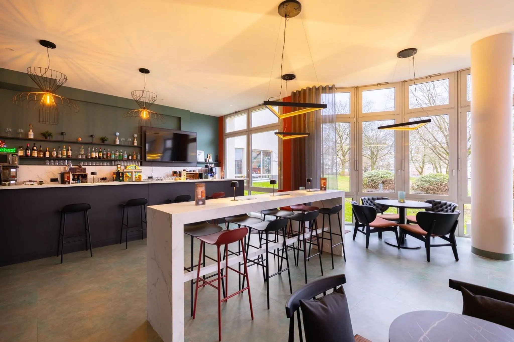 Lounge or bar in Holiday Inn - the niu, Blade Solingen by IHG