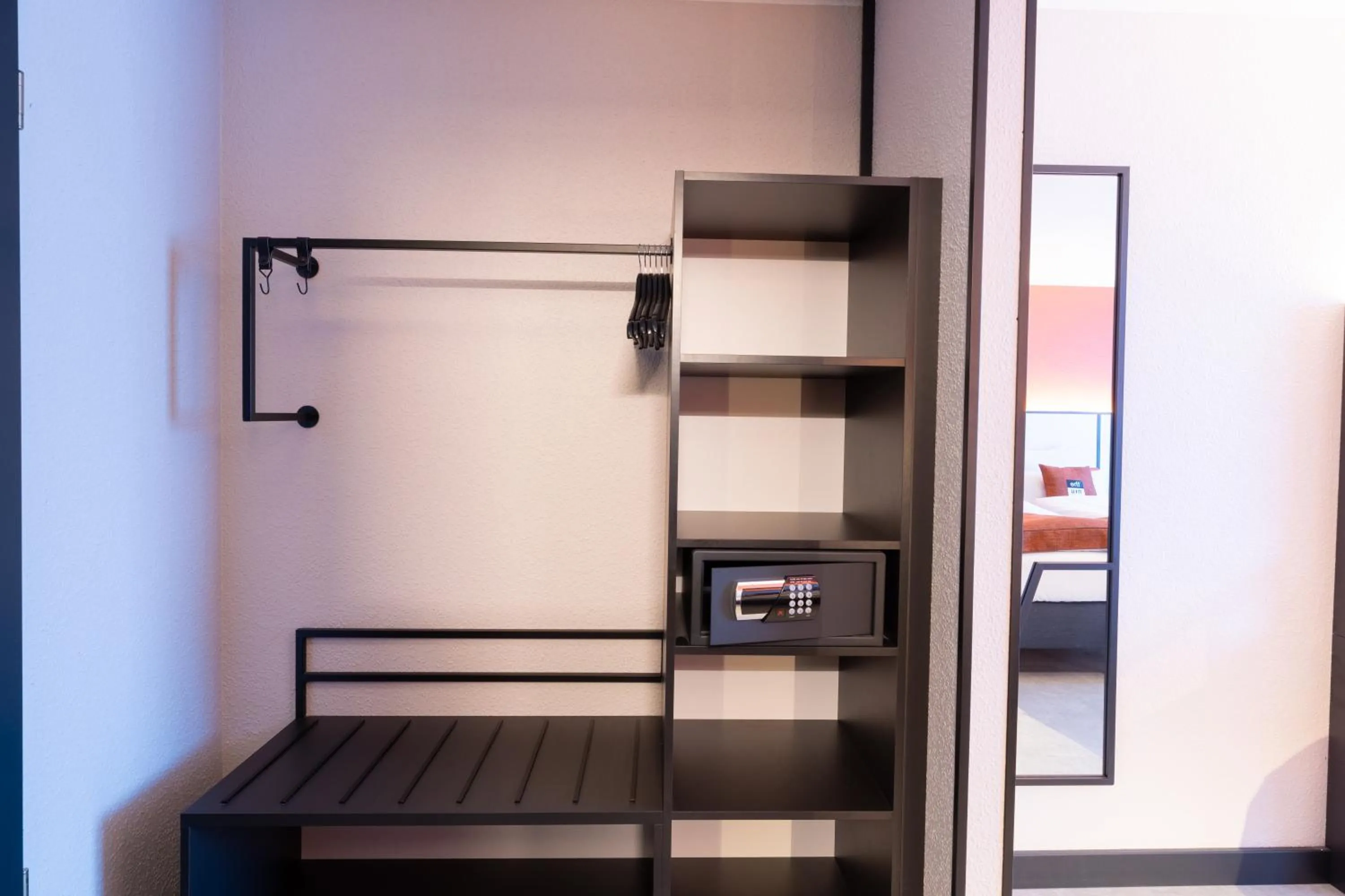 Photo of the whole room in Holiday Inn - the niu, Blade Solingen by IHG