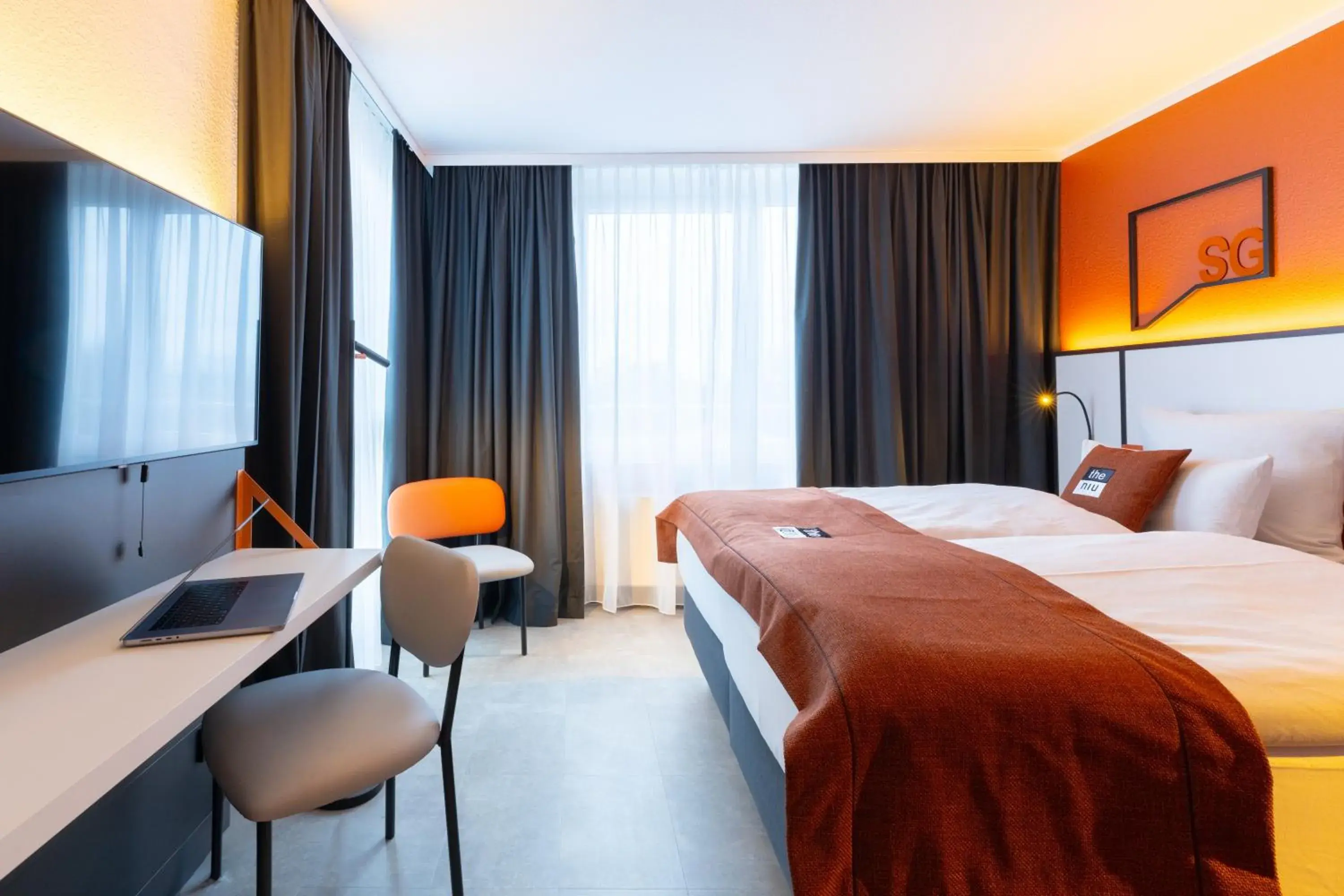 Photo of the whole room, Bed in Holiday Inn - the niu, Blade Solingen by IHG Photo of the whole room, Bed in Holiday Inn - the niu, Blade Solingen by IHG