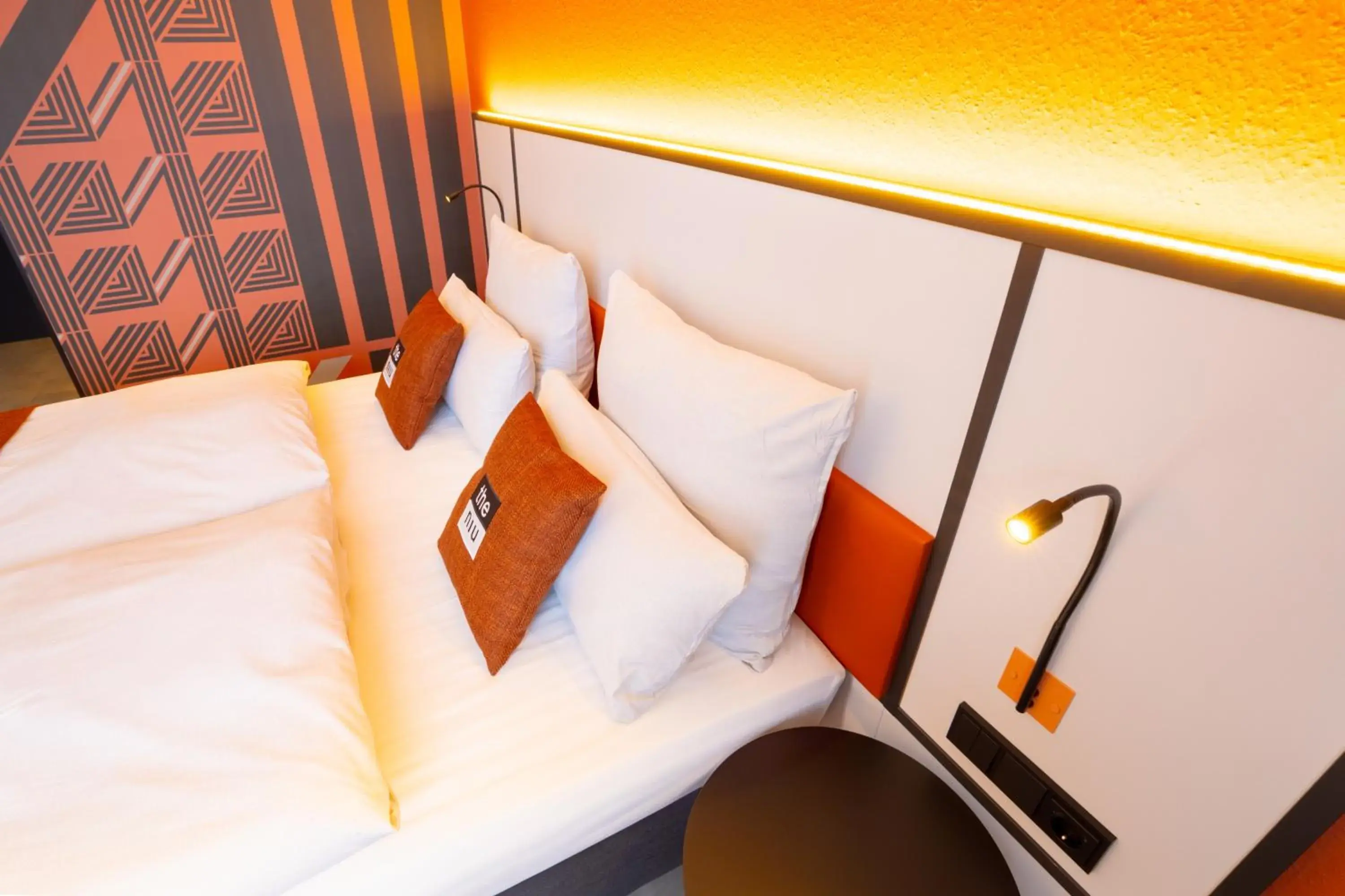 Standard Queen Room - Disability Access in Holiday Inn - the niu, Blade Solingen by IHG Standard Queen Room - Disability Access in Holiday Inn - the niu, Blade Solingen by IHG