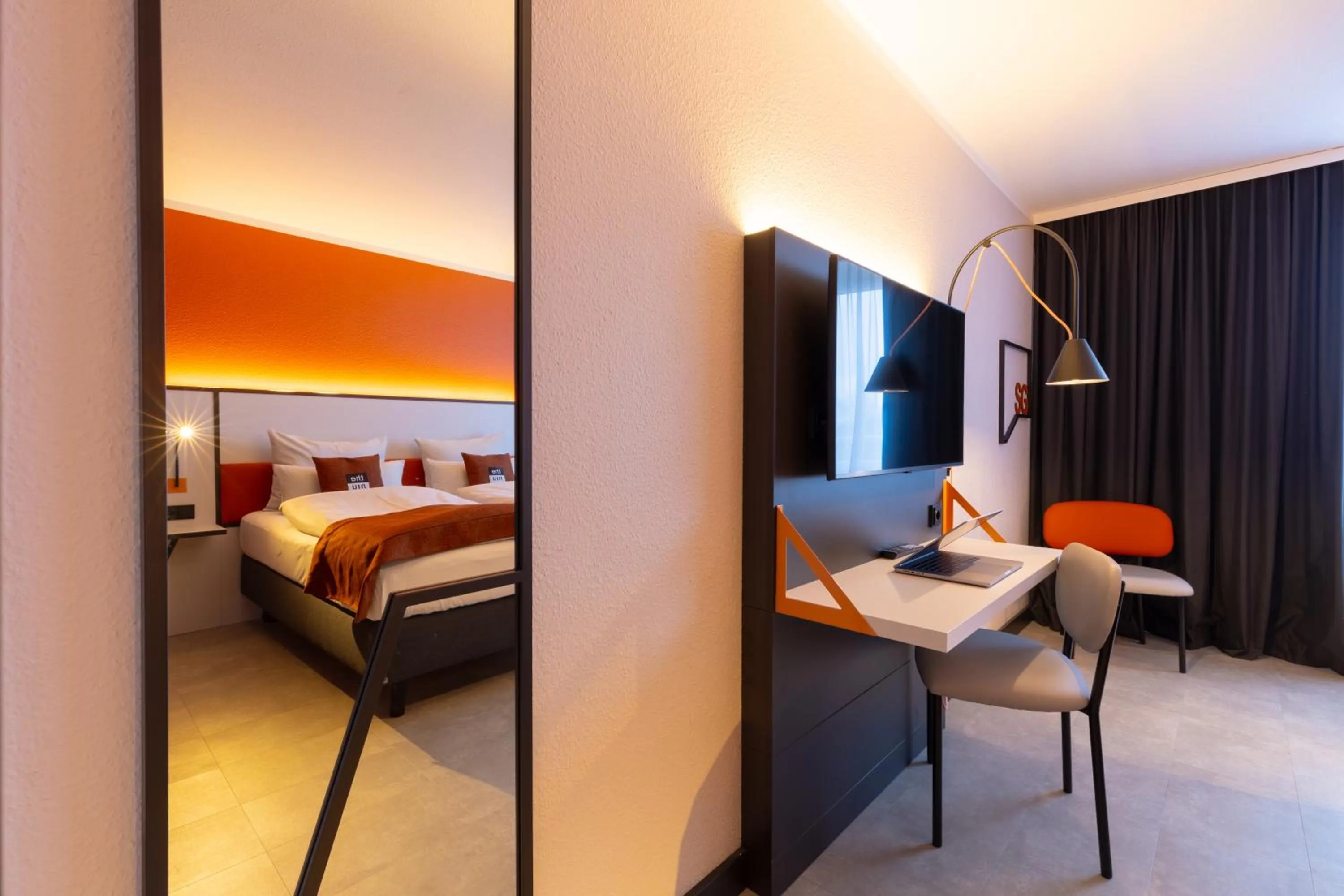 Photo of the whole room, Bed in Holiday Inn - the niu, Blade Solingen by IHG