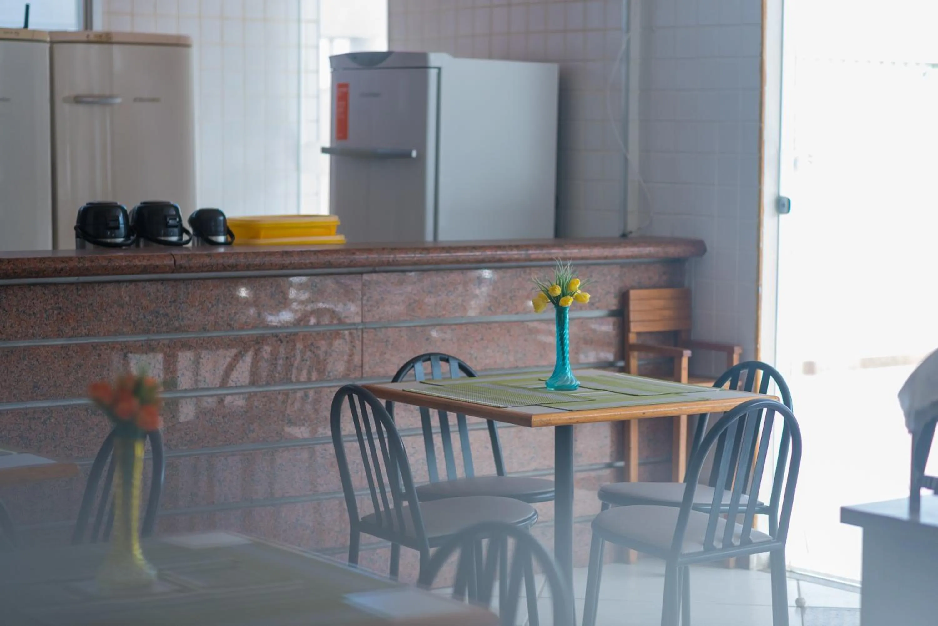 Restaurant/places to eat in Studio Areia Preta