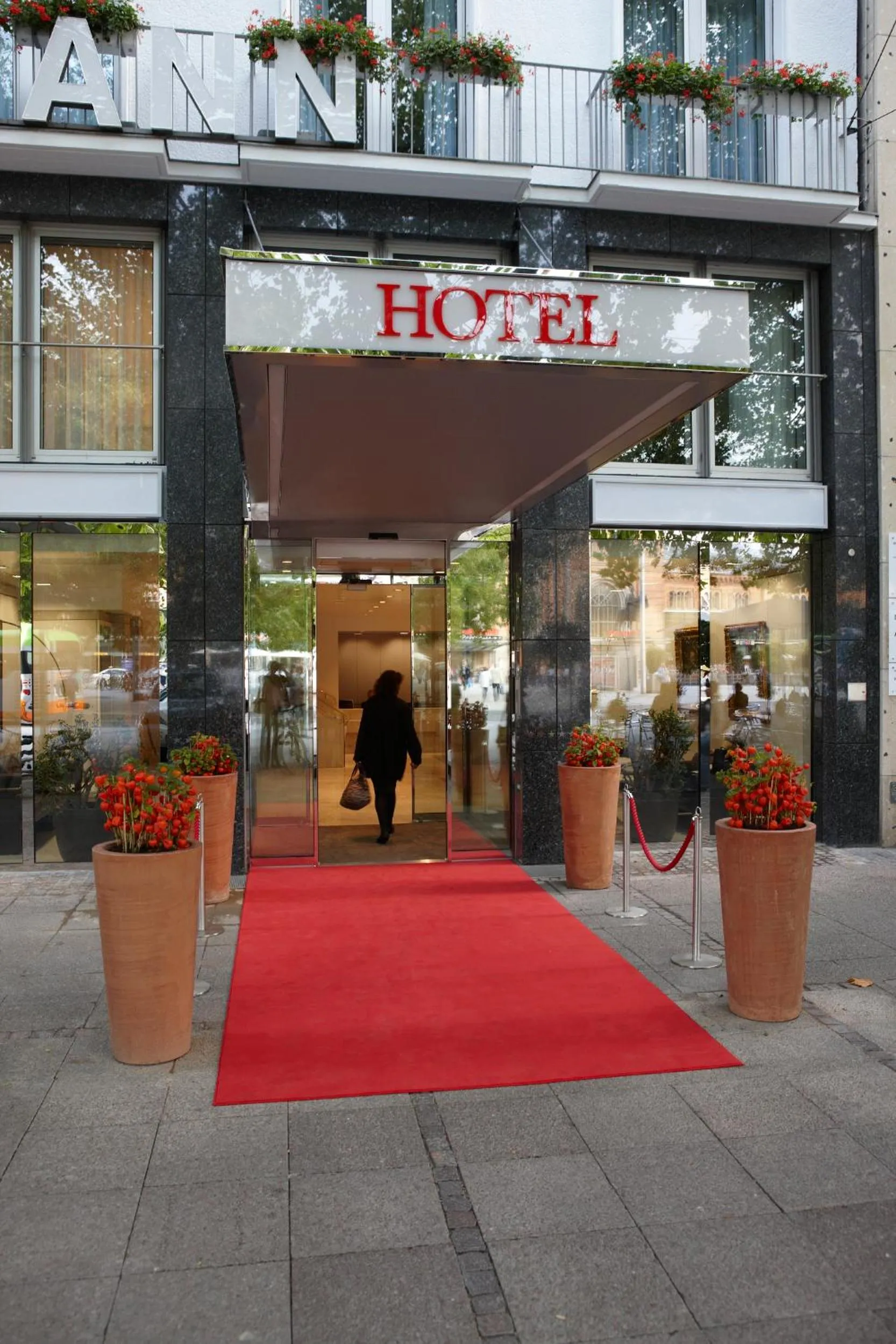 Facade/entrance in Grand Hotel Mussmann