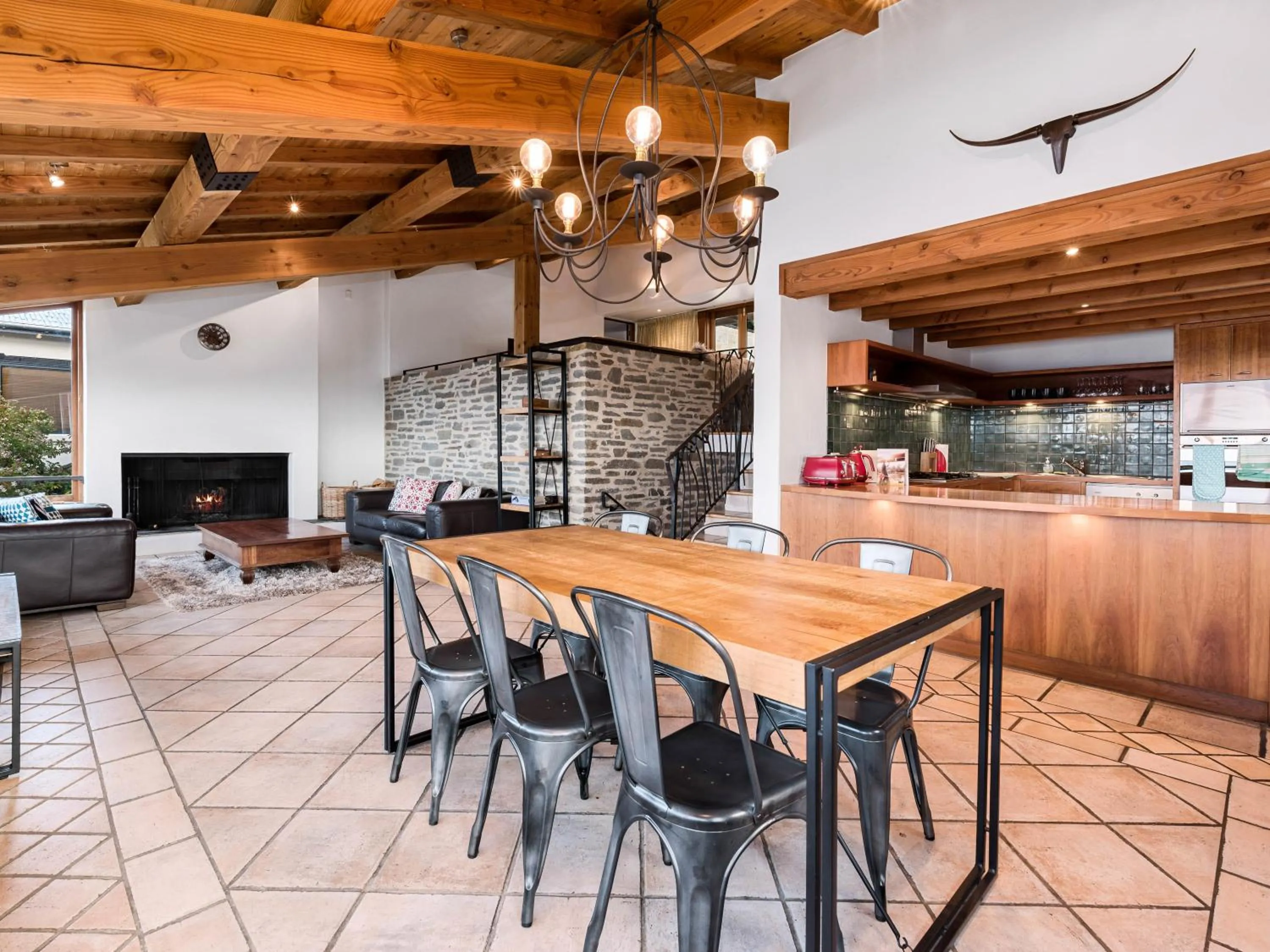 Vista Retreat - Queenstown Holiday Home