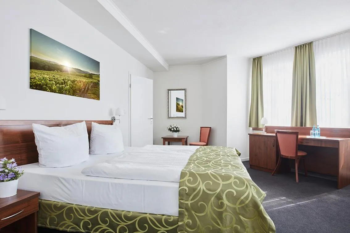 Bed in Hotel Lindenwirt