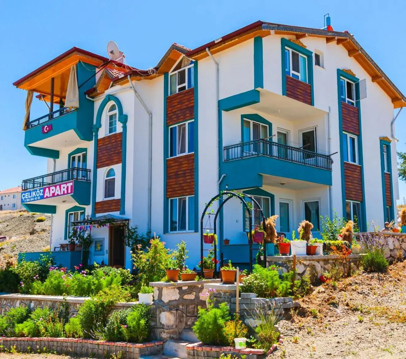 Property building in Salda Gölü Çeliköz Apart Property building in Salda Gölü Çeliköz Apart