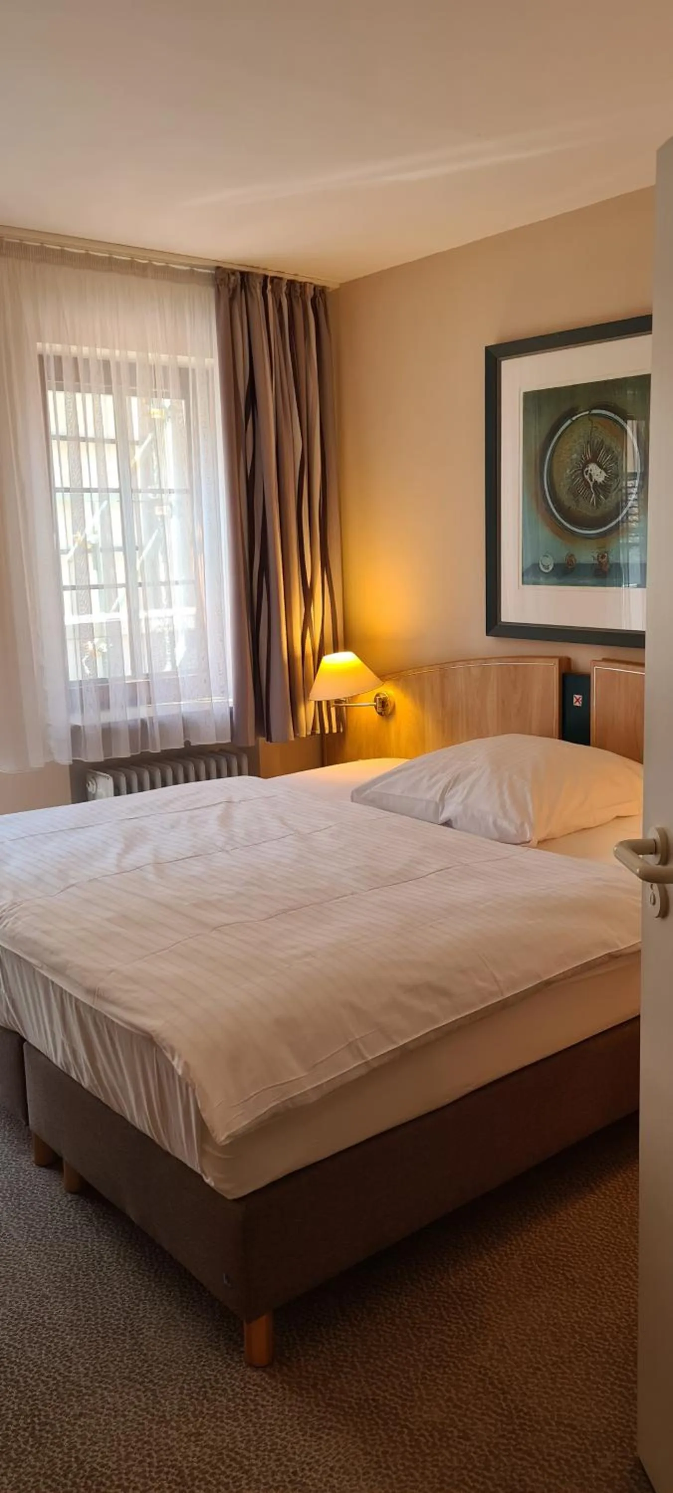 Photo of the whole room, Bed in Hotel Garni "Am Ellinger Tor"