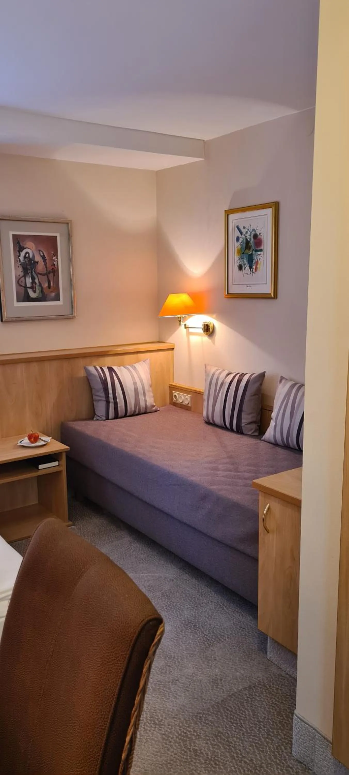 Photo of the whole room, Bed in Hotel Garni "Am Ellinger Tor"