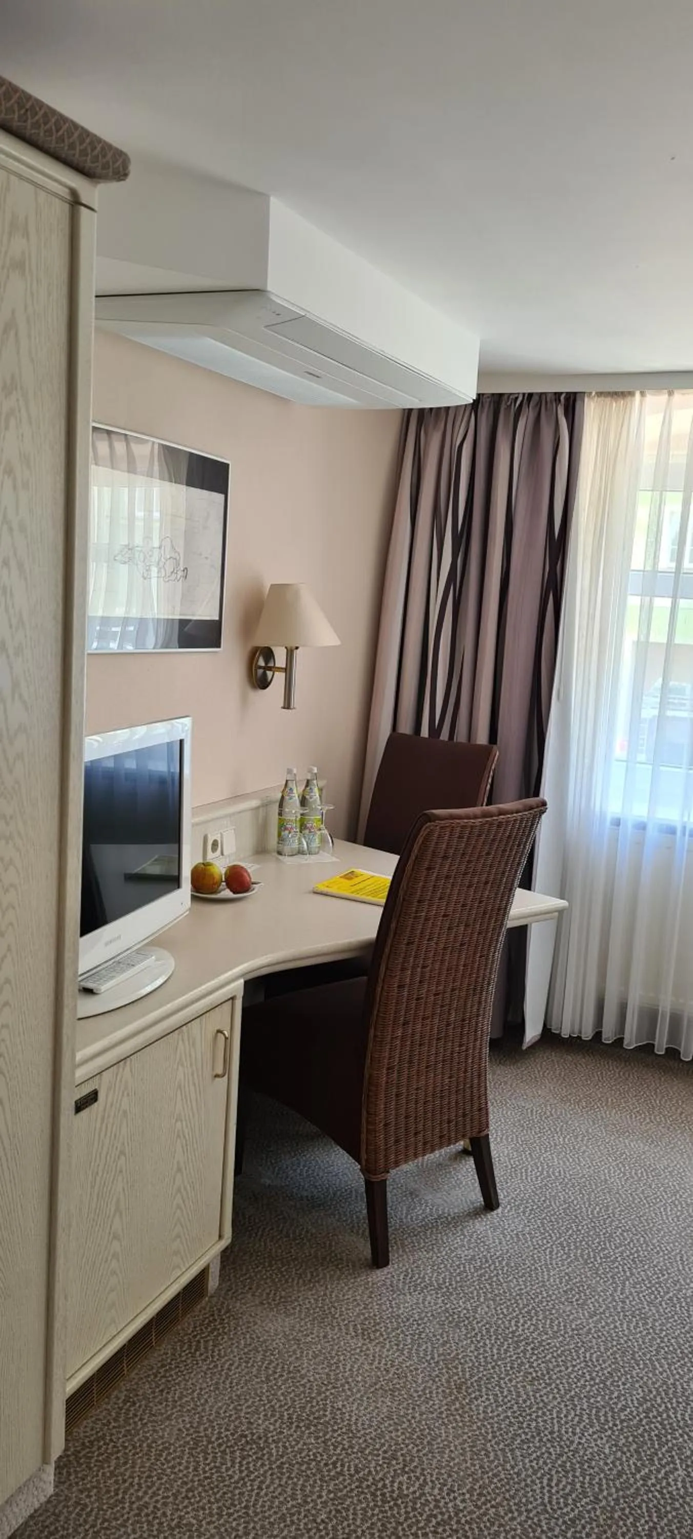 Photo of the whole room in Hotel Garni "Am Ellinger Tor"