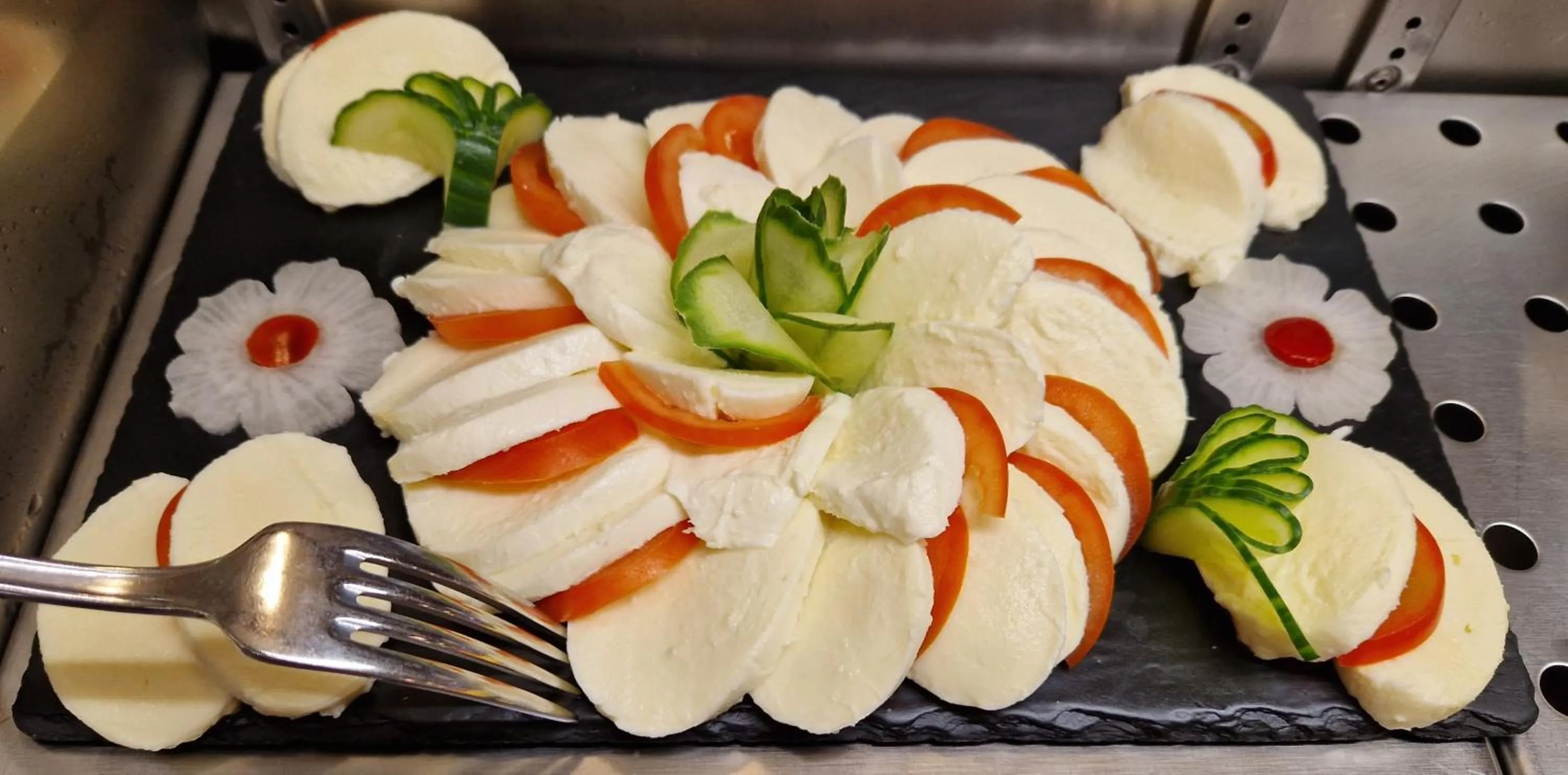 Breakfast in Hotel Garni "Am Ellinger Tor"