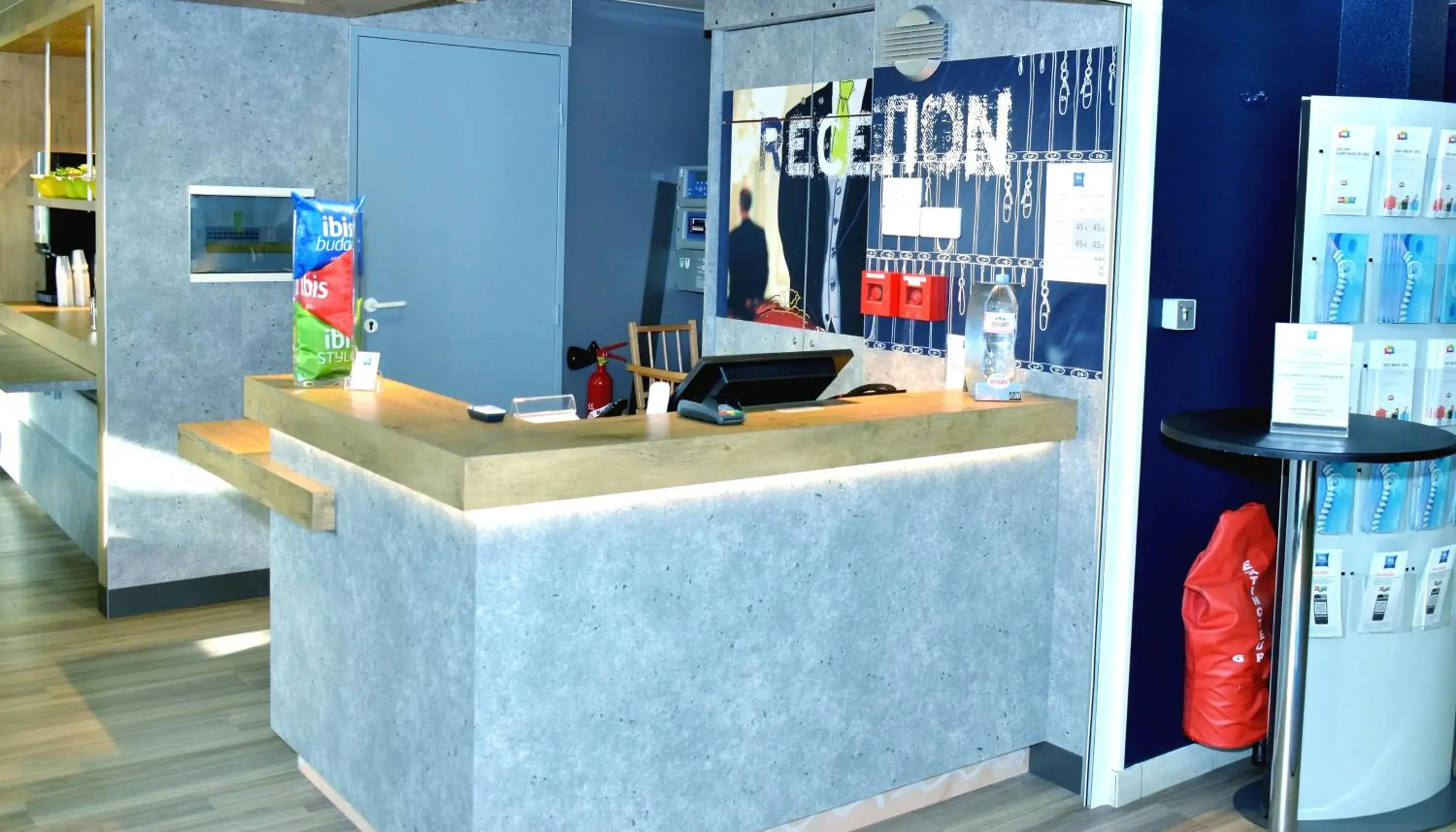 Lobby or reception in ibis budget Flers Grands Champs Lobby or reception in ibis budget Flers Grands Champs