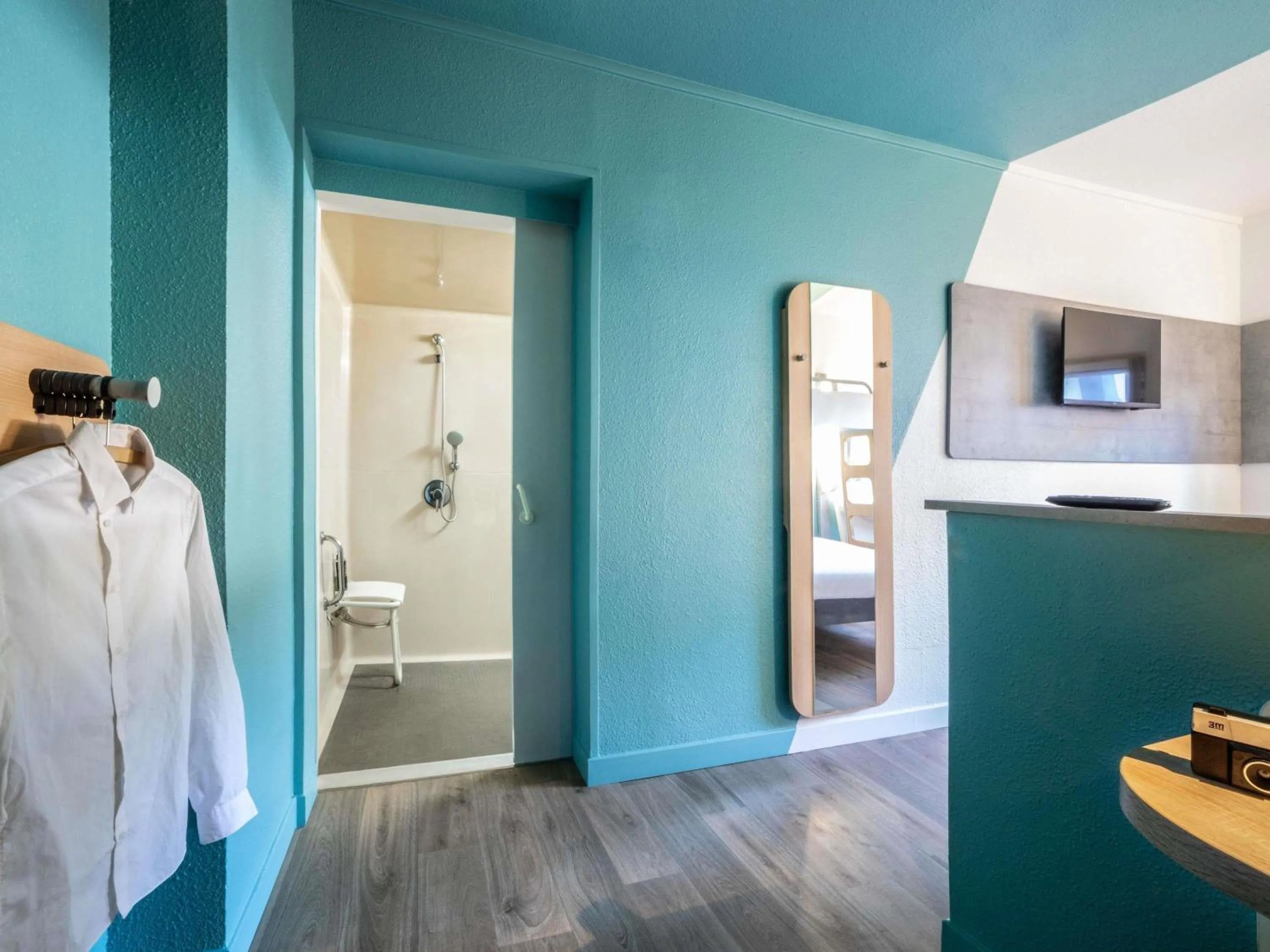 Bedroom in Ibis Budget Sucy en Brie