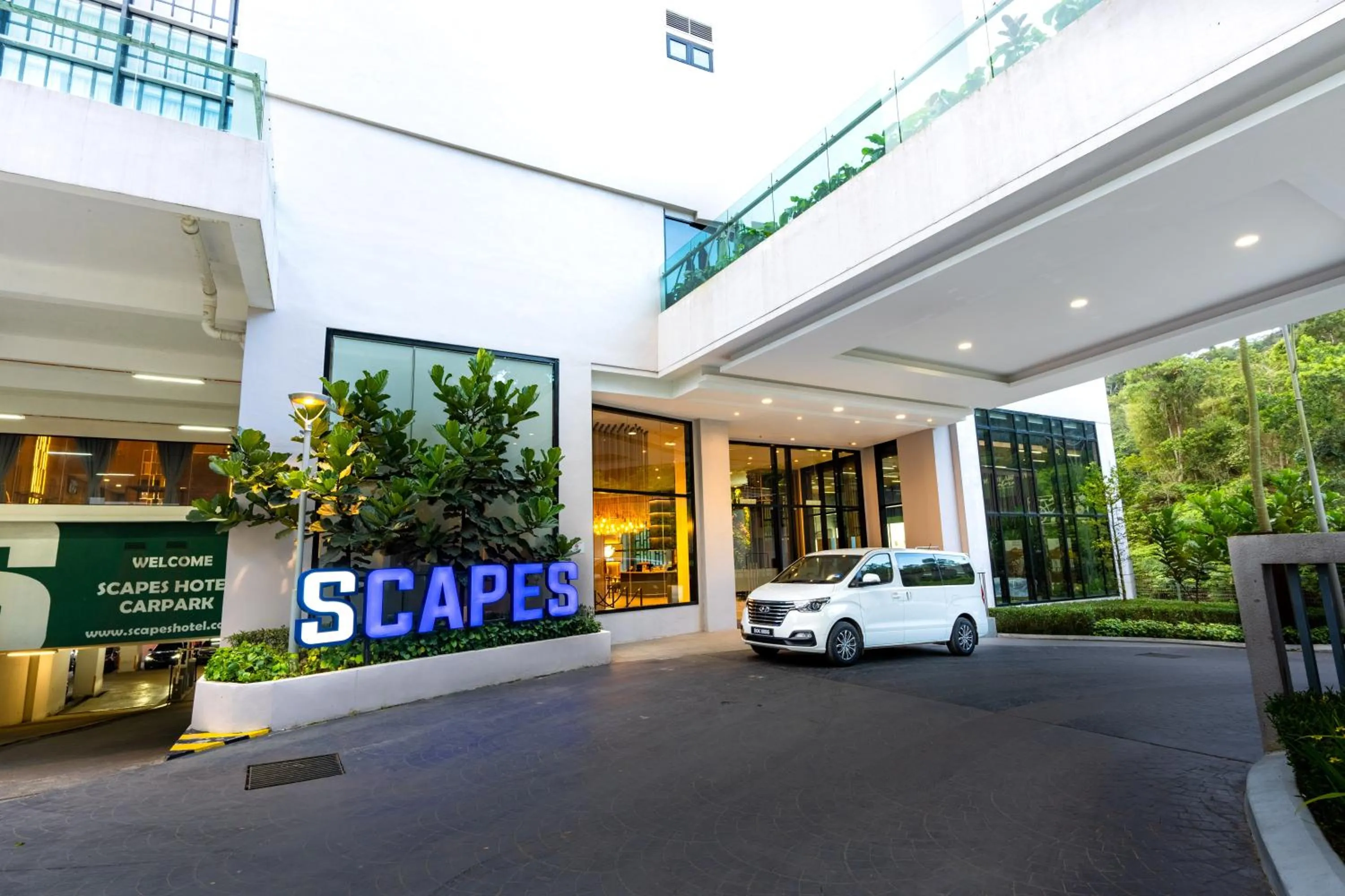 Facade/entrance in SCAPES Hotel