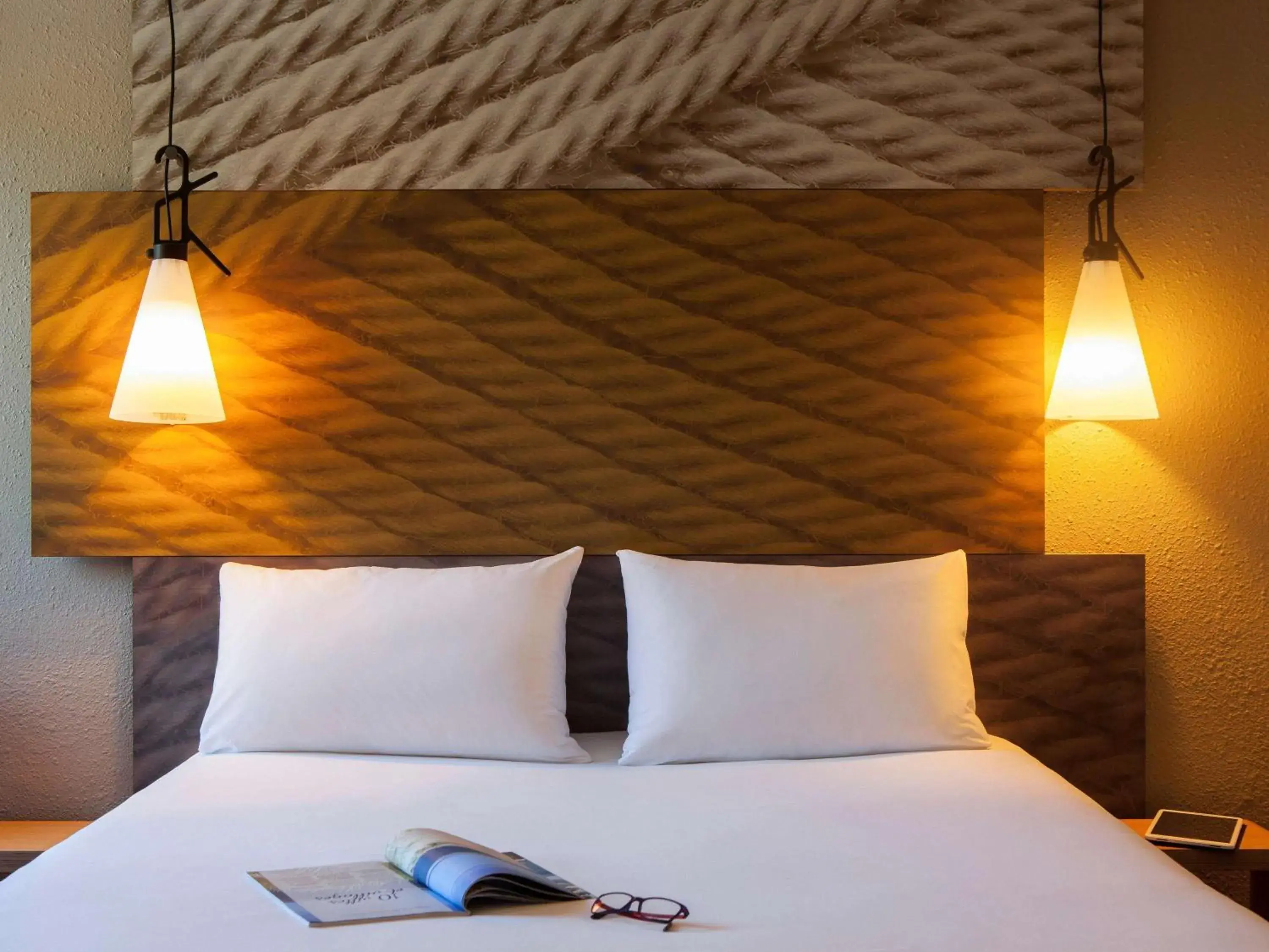 Bedroom, Bed in ibis Velizy Jouy-En-Josas Bedroom, Bed in ibis Velizy Jouy-En-Josas