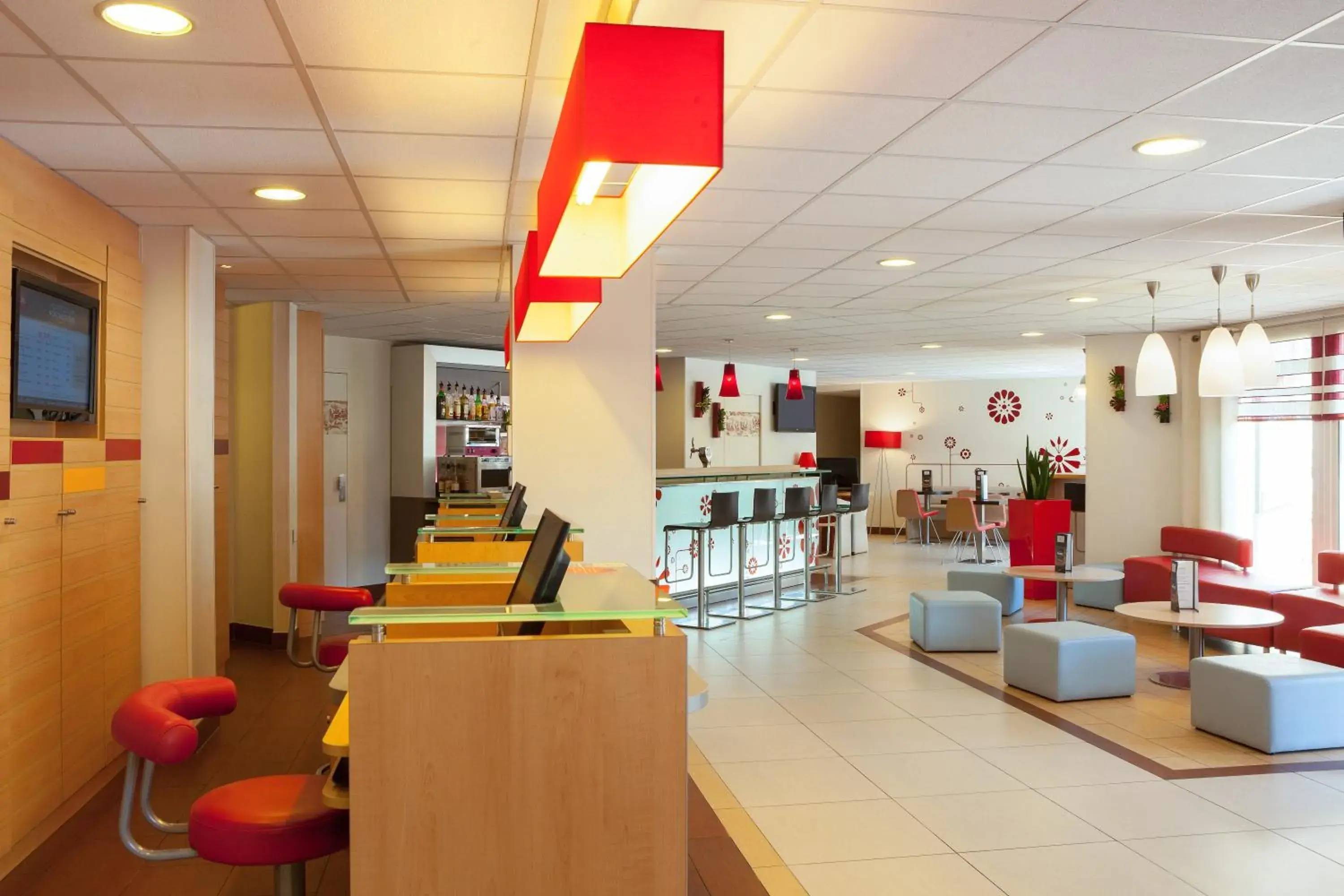 Property building in ibis Velizy Jouy-En-Josas Property building in ibis Velizy Jouy-En-Josas