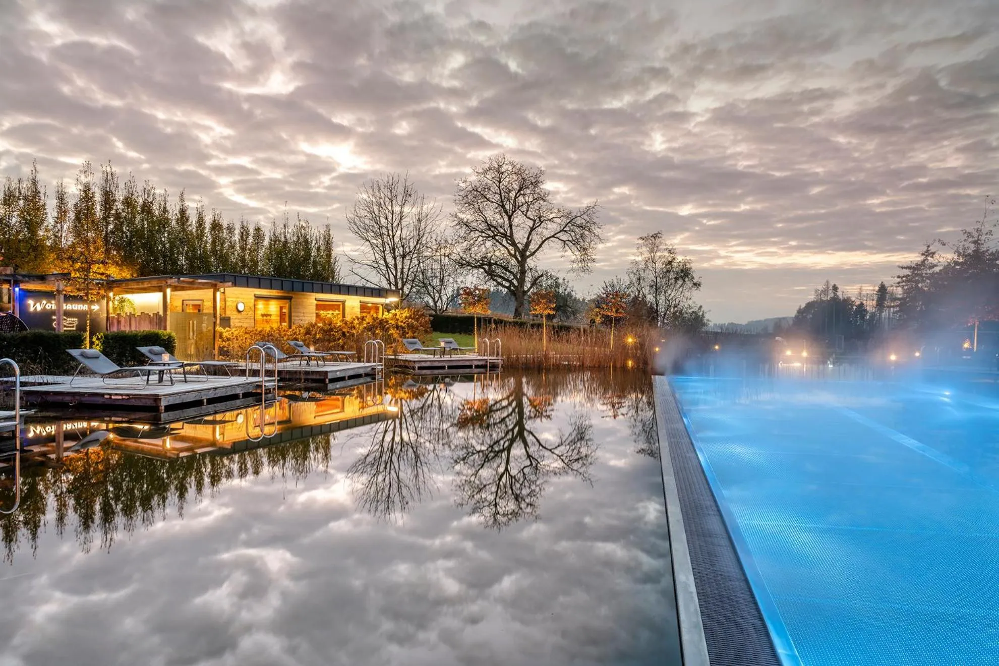 Swimming pool in Das Stemp Wellnessresort 4 Sterne Superior