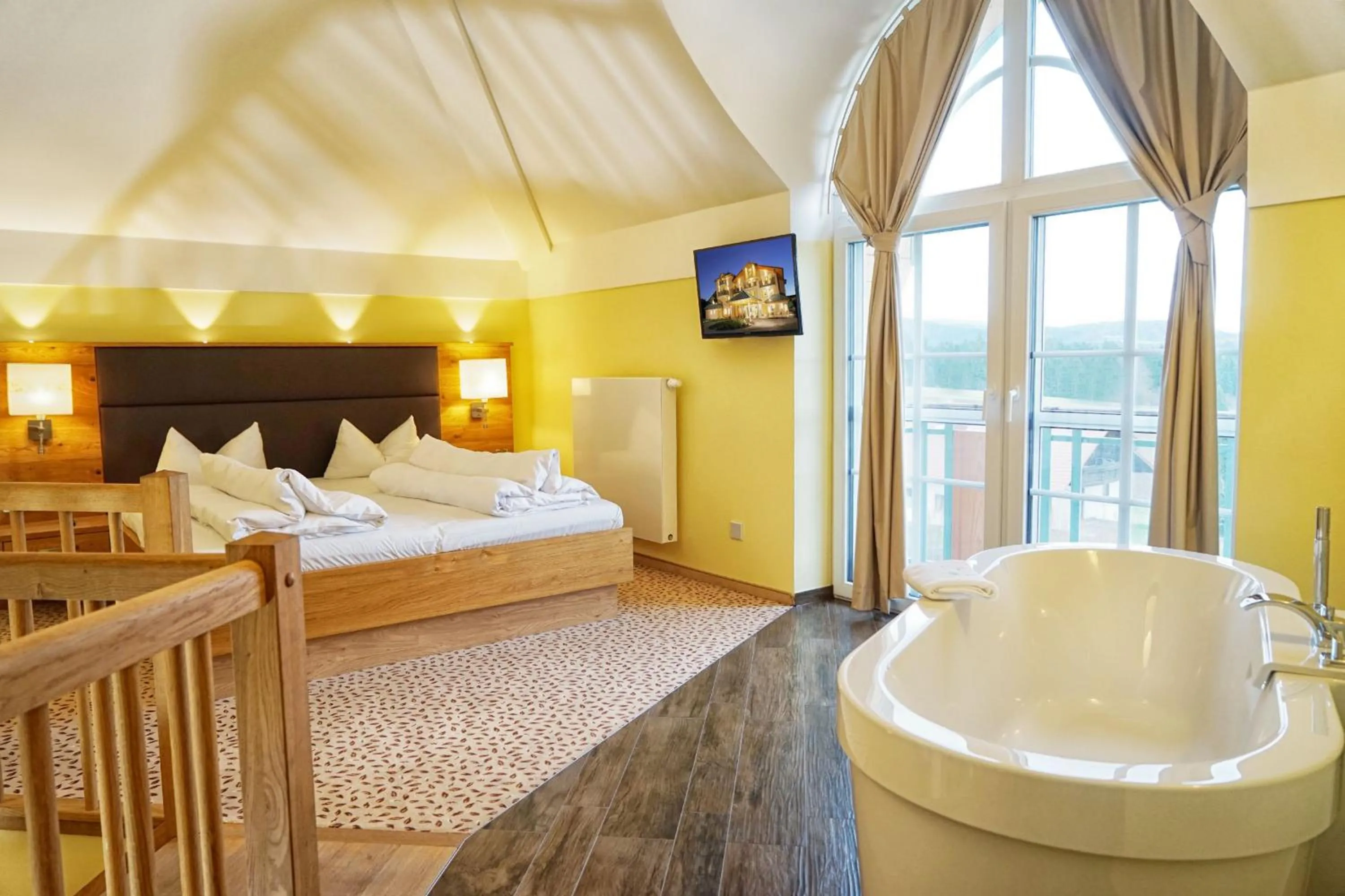 Photo of the whole room, Bed in Das Stemp Wellnessresort 4 Sterne Superior