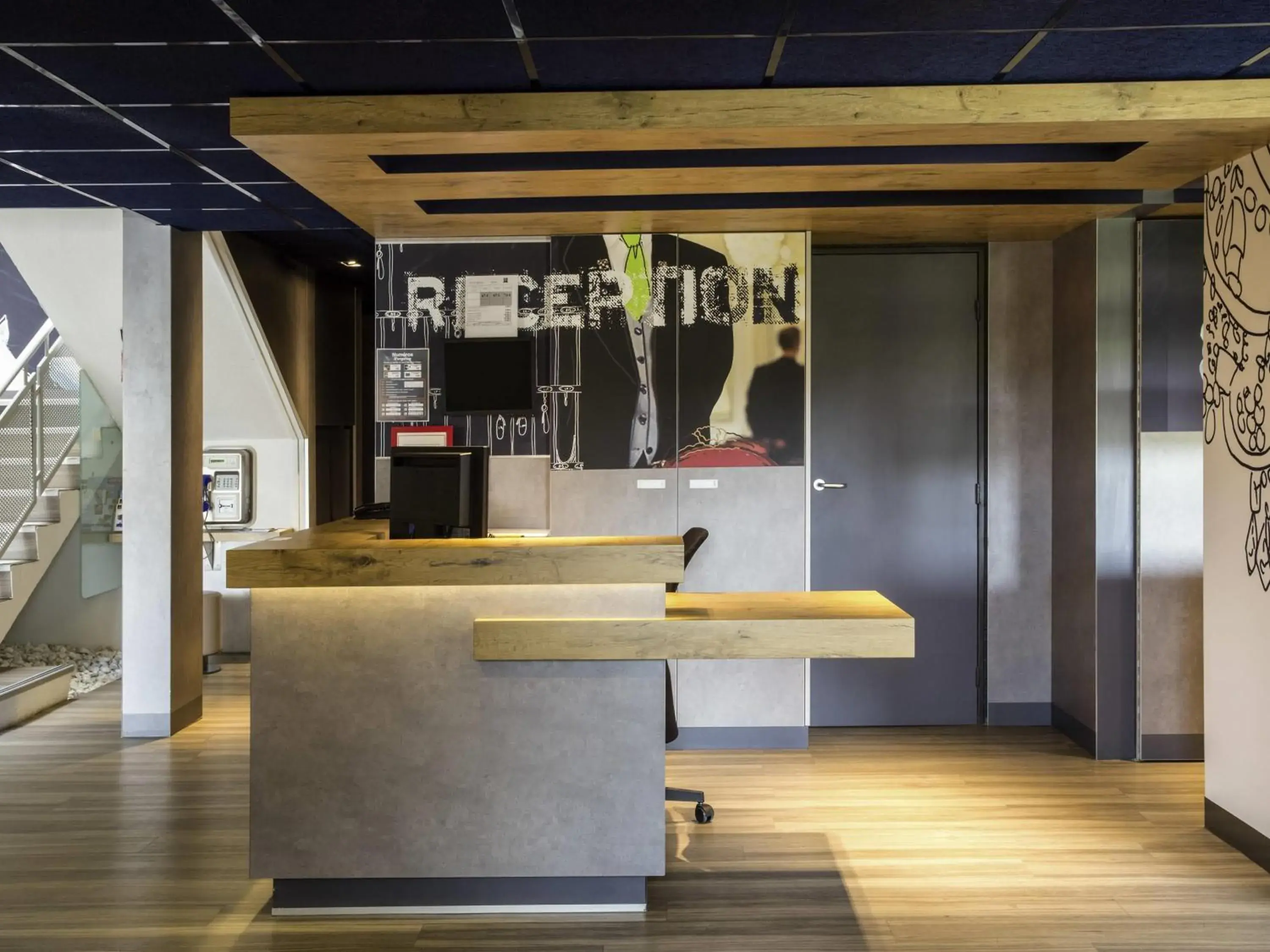 Property building in ibis budget Versailles Chateau Saint cyr l'Ecole Property building in ibis budget Versailles Chateau Saint cyr l'Ecole