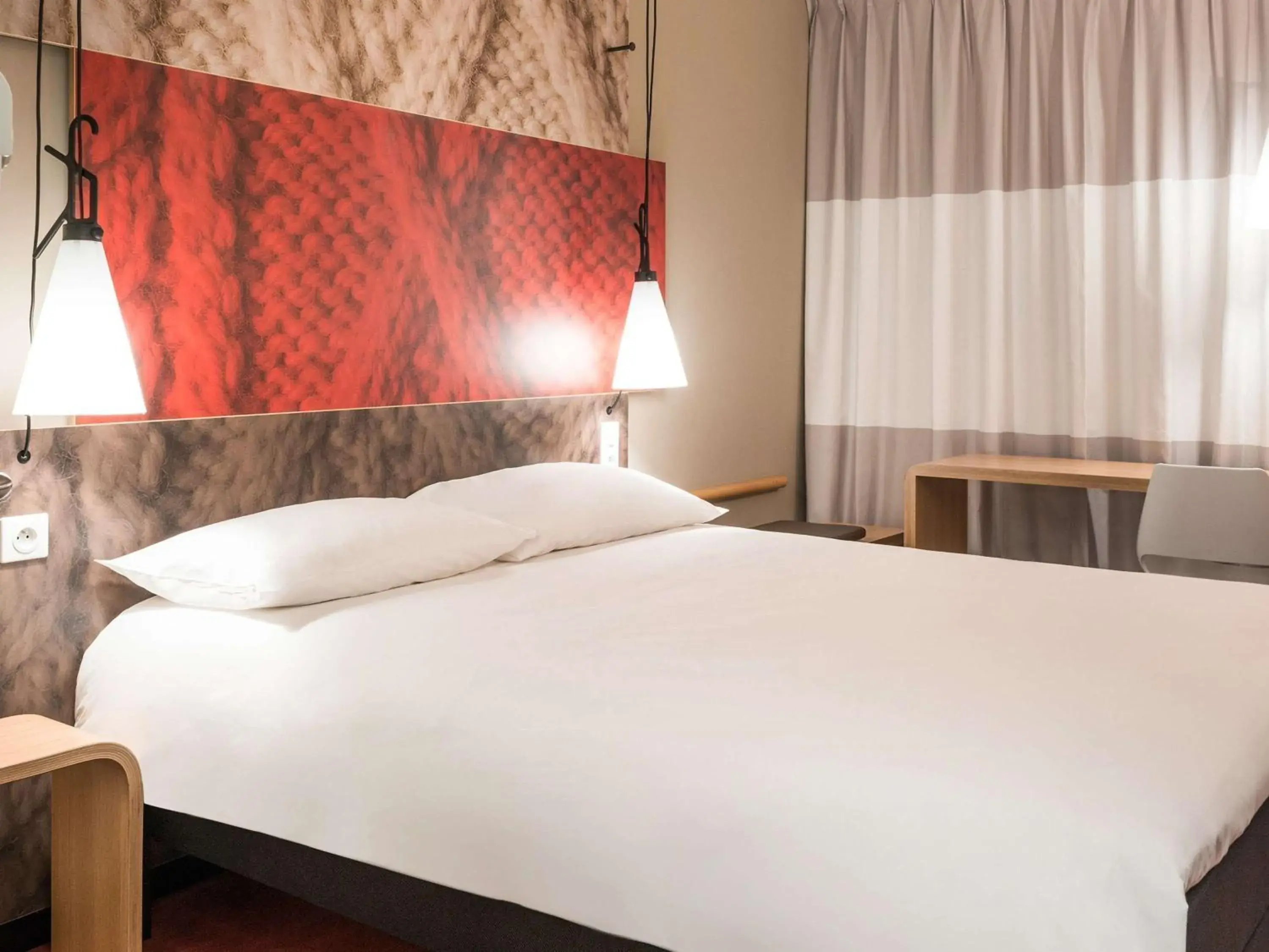 Bedroom, Bed in ibis Paris Meudon Velizy Bedroom, Bed in ibis Paris Meudon Velizy