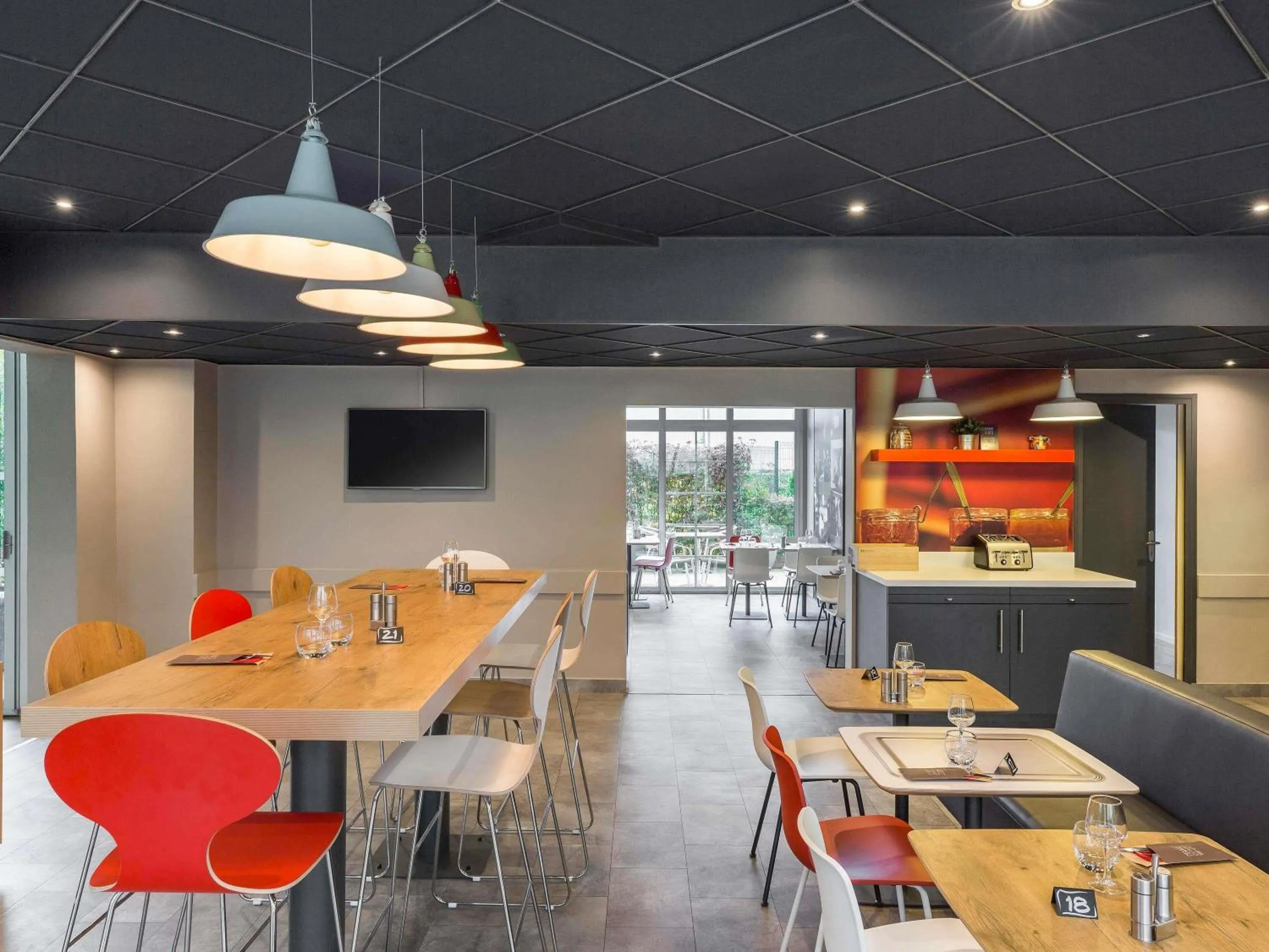 Breakfast in ibis Paris Meudon Velizy