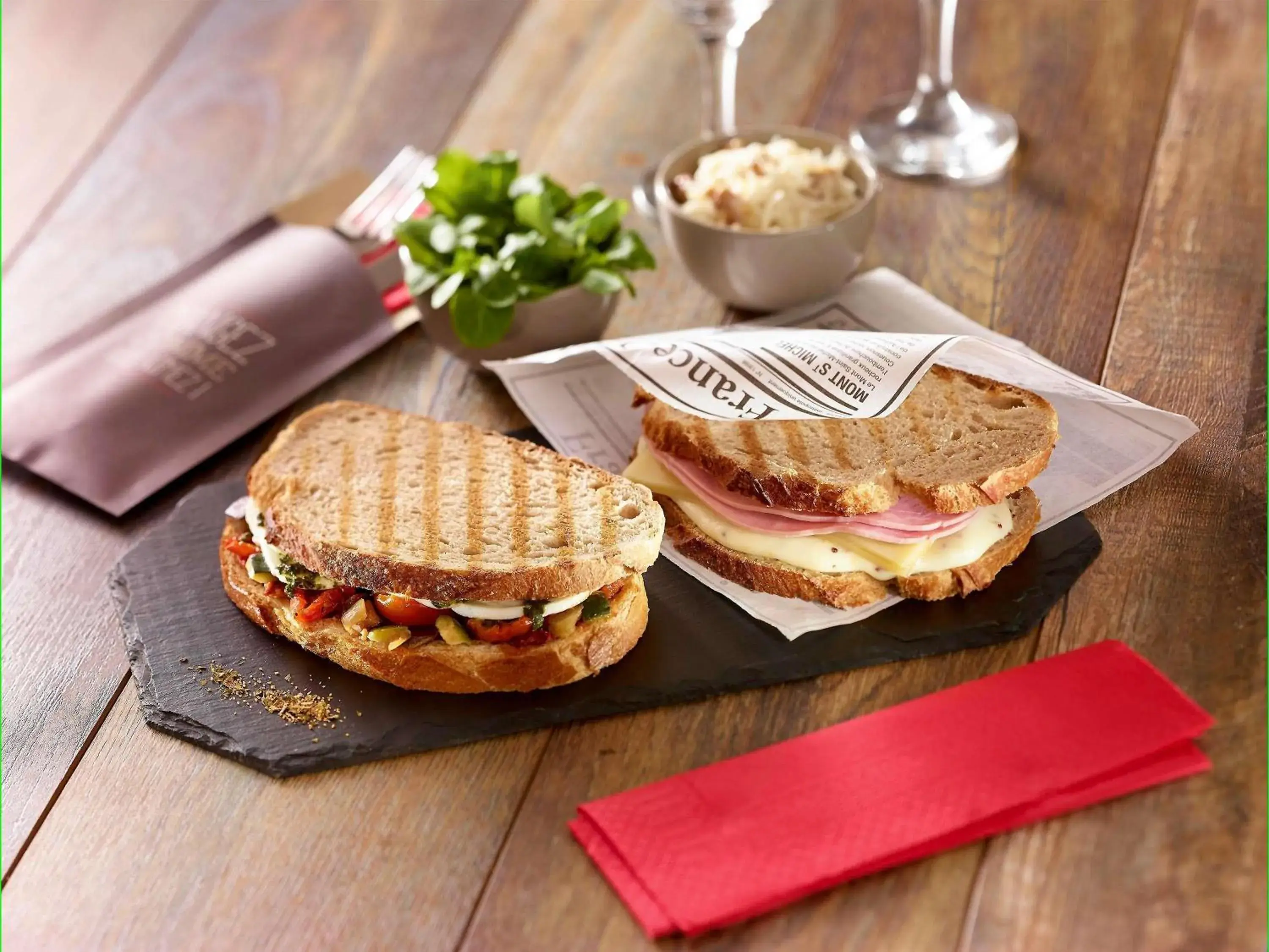 Lounge or bar in ibis Paris Meudon Velizy Lounge or bar in ibis Paris Meudon Velizy