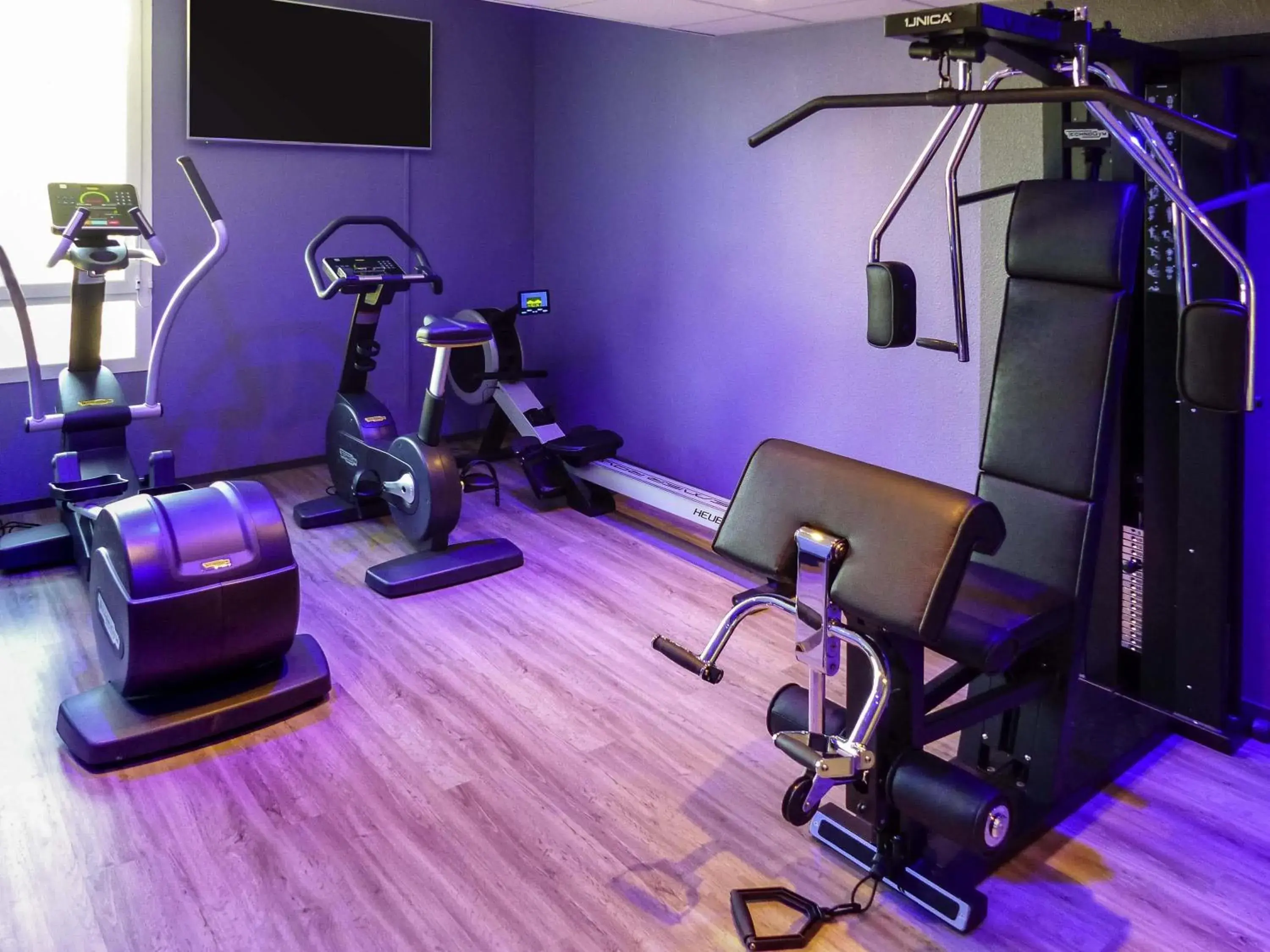 Fitness centre/facilities in ibis Paris Meudon Velizy Fitness centre/facilities in ibis Paris Meudon Velizy