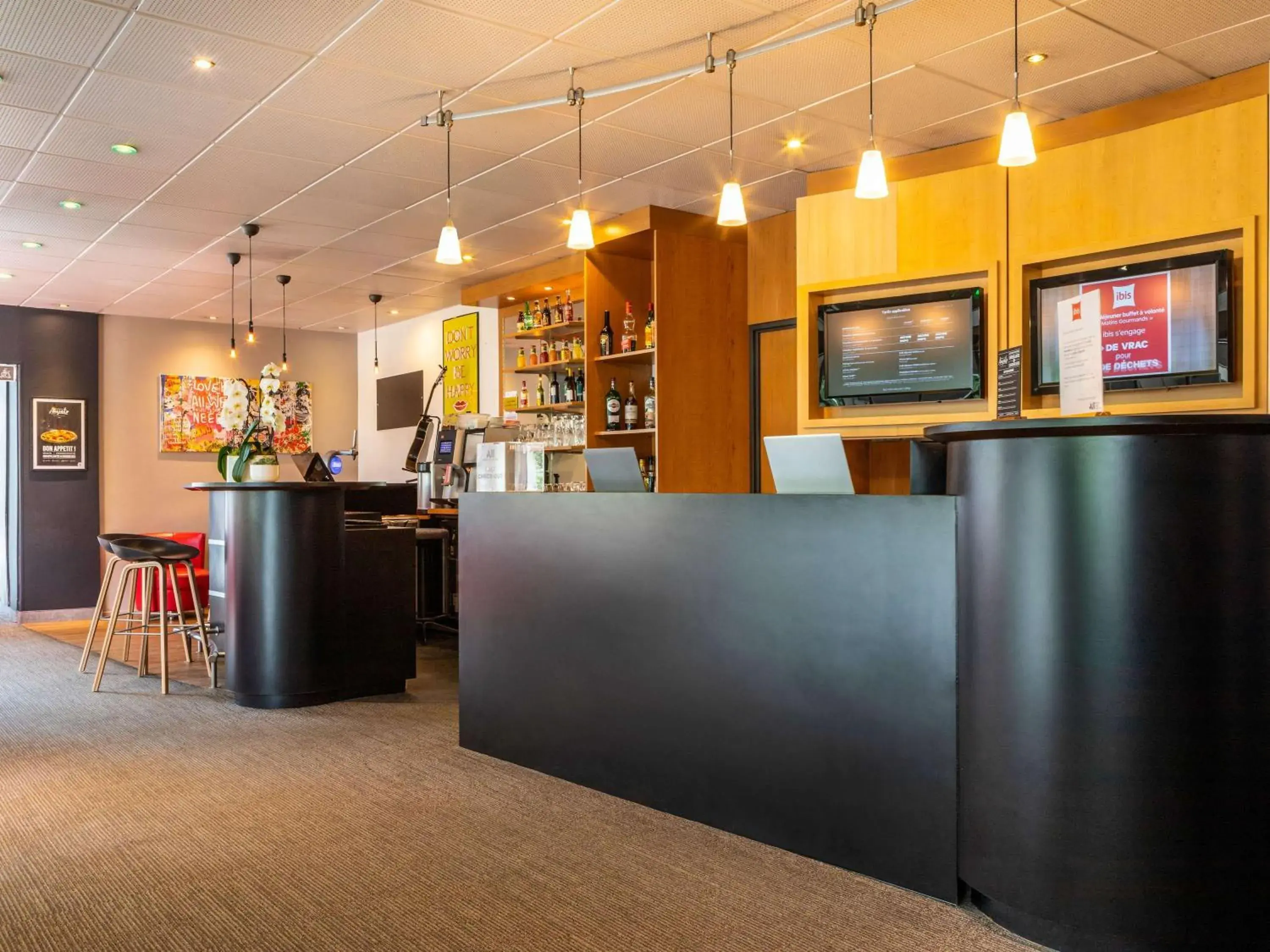 Property building in ibis Paris Meudon Velizy Property building in ibis Paris Meudon Velizy