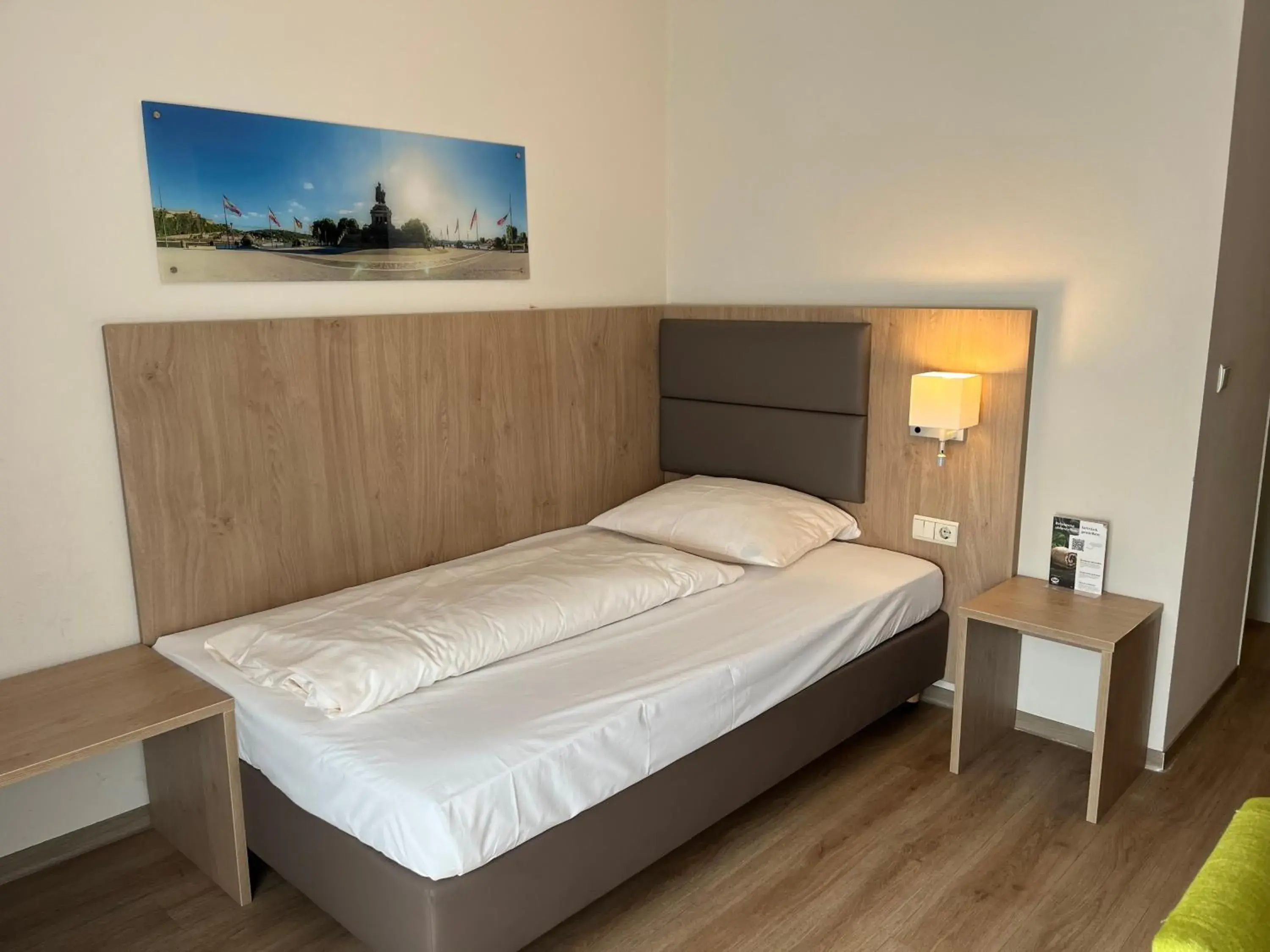 Single Room in City-Hotel Kurfürst Balduin Single Room in City-Hotel Kurfürst Balduin