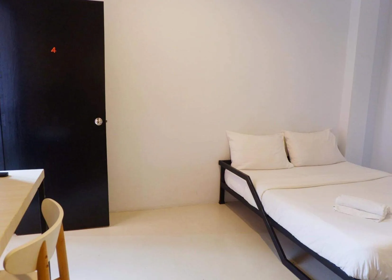 Bed in Rin GuestHouse Pracharak RD