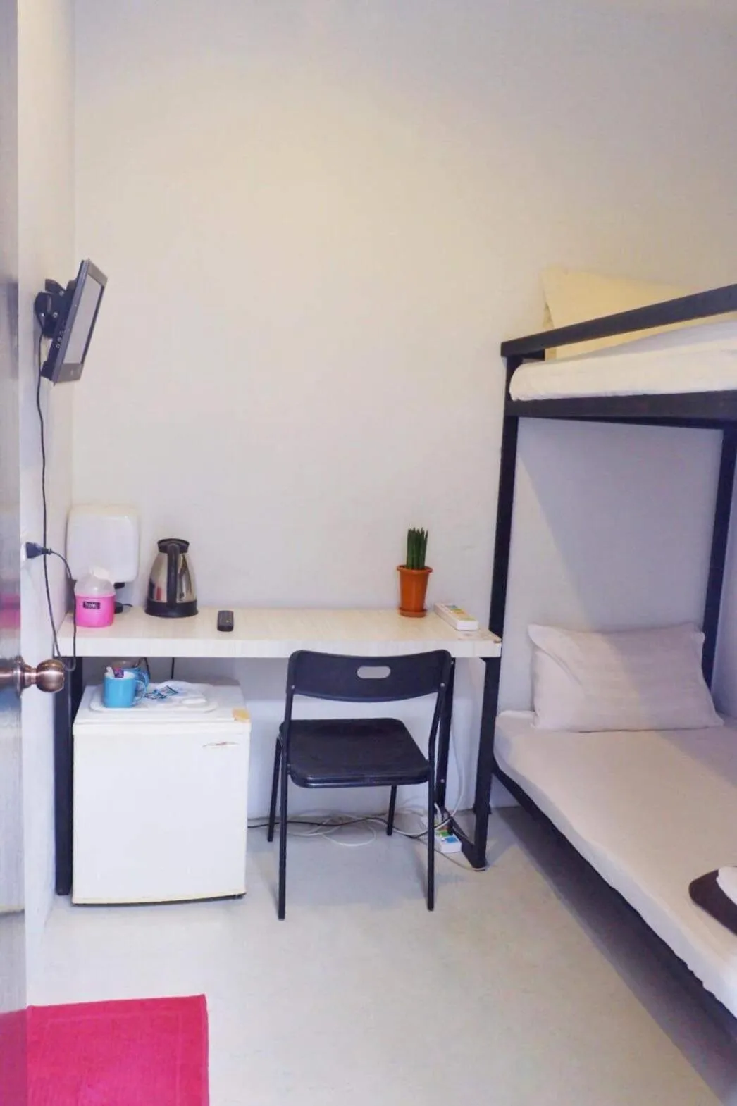 Bed in Rin GuestHouse Pracharak RD