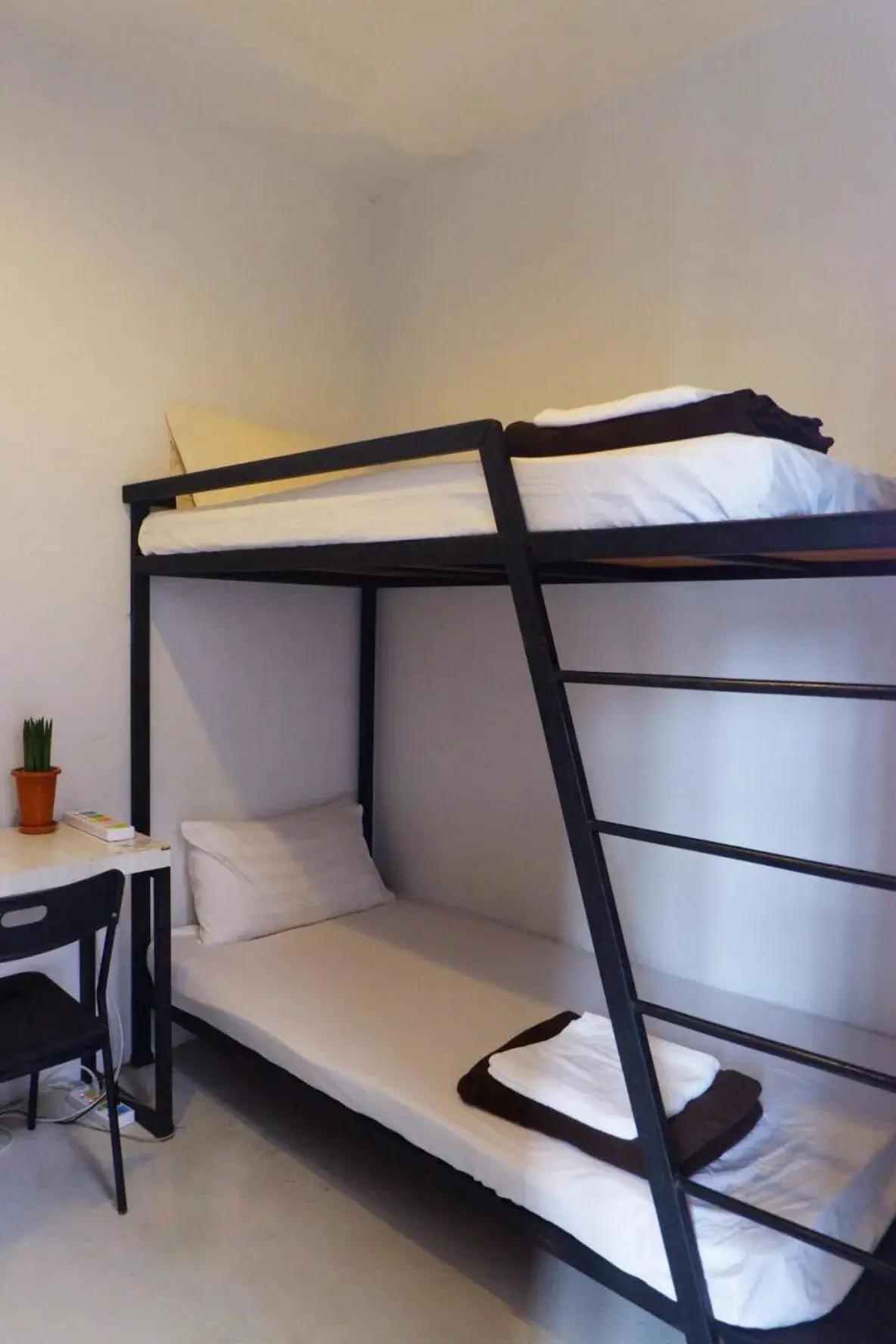 Bed in Rin GuestHouse Pracharak RD Bed in Rin GuestHouse Pracharak RD