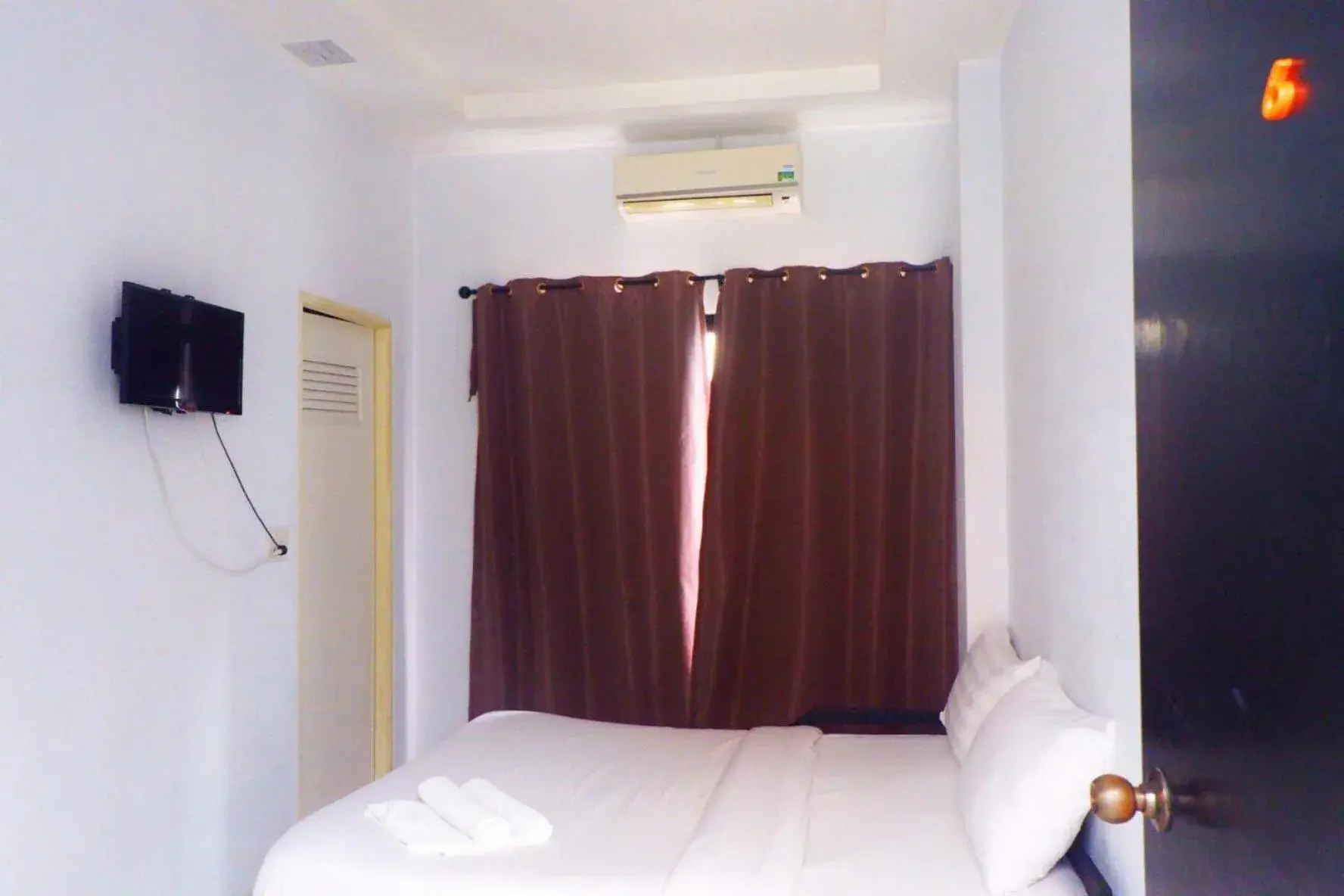 Bed in Rin GuestHouse Pracharak RD Bed in Rin GuestHouse Pracharak RD