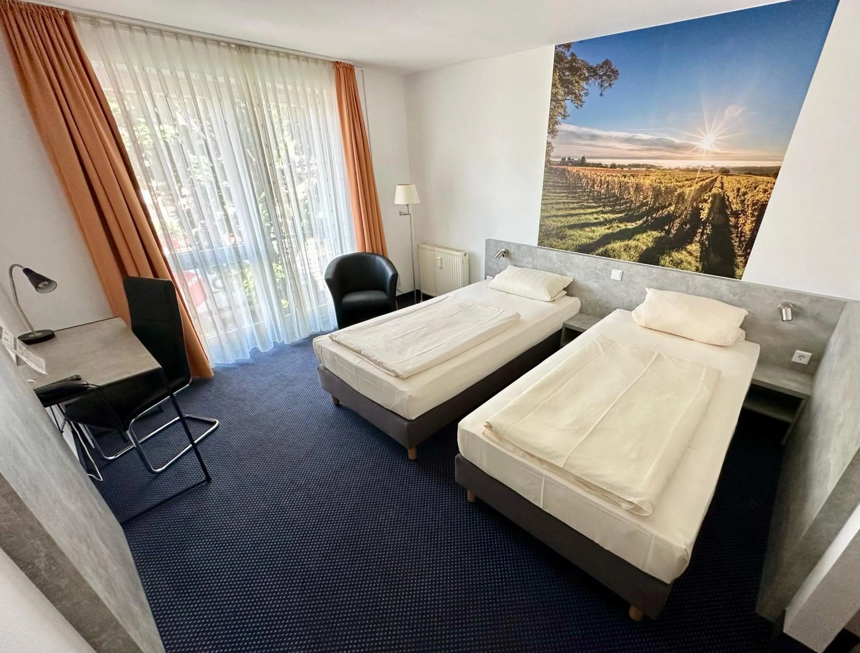 Photo of the whole room, Bed in Asgard Hotel