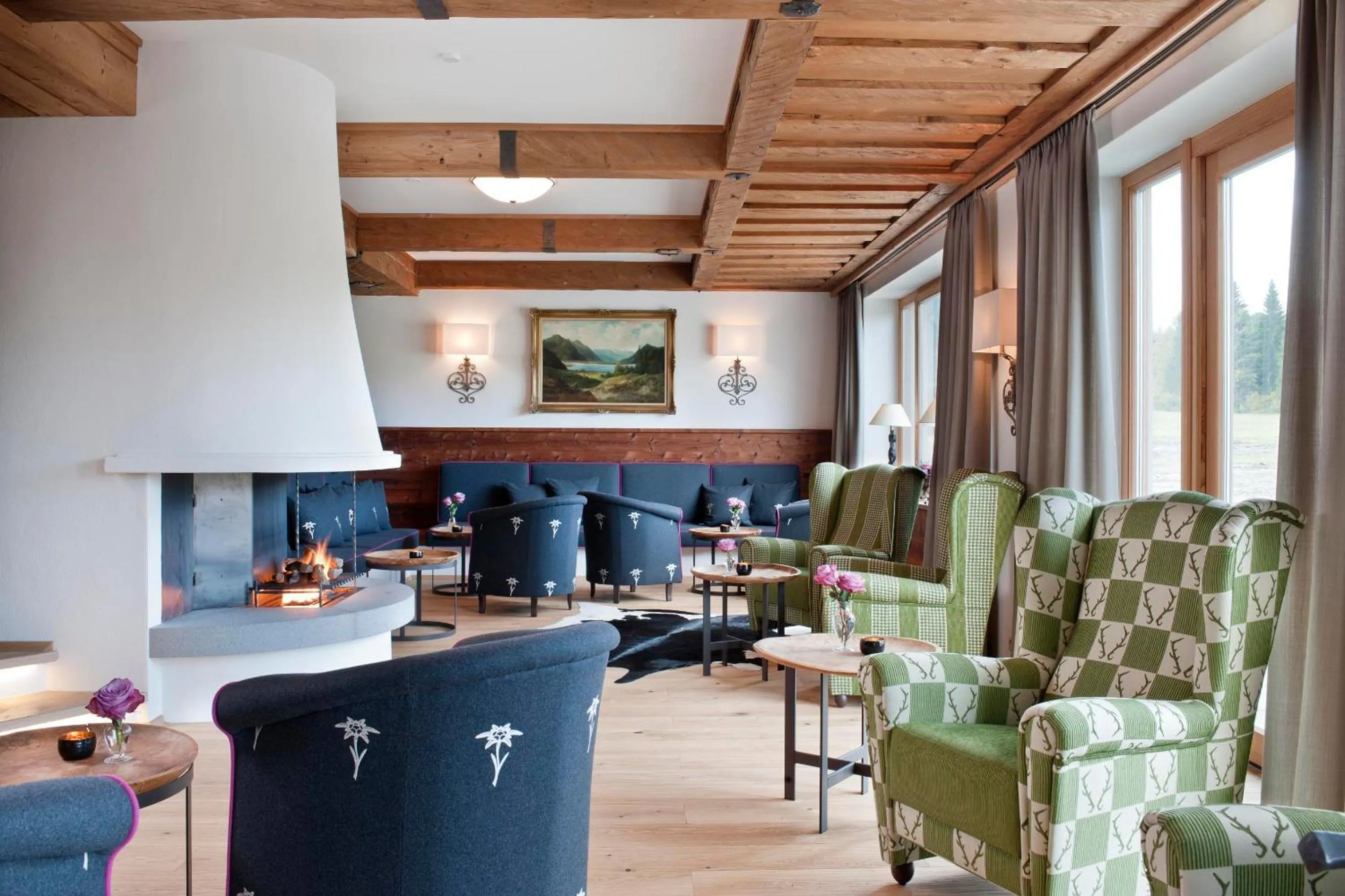 Lobby or reception in Relais & Châteaux Gut Steinbach Hotel Chalets SPA