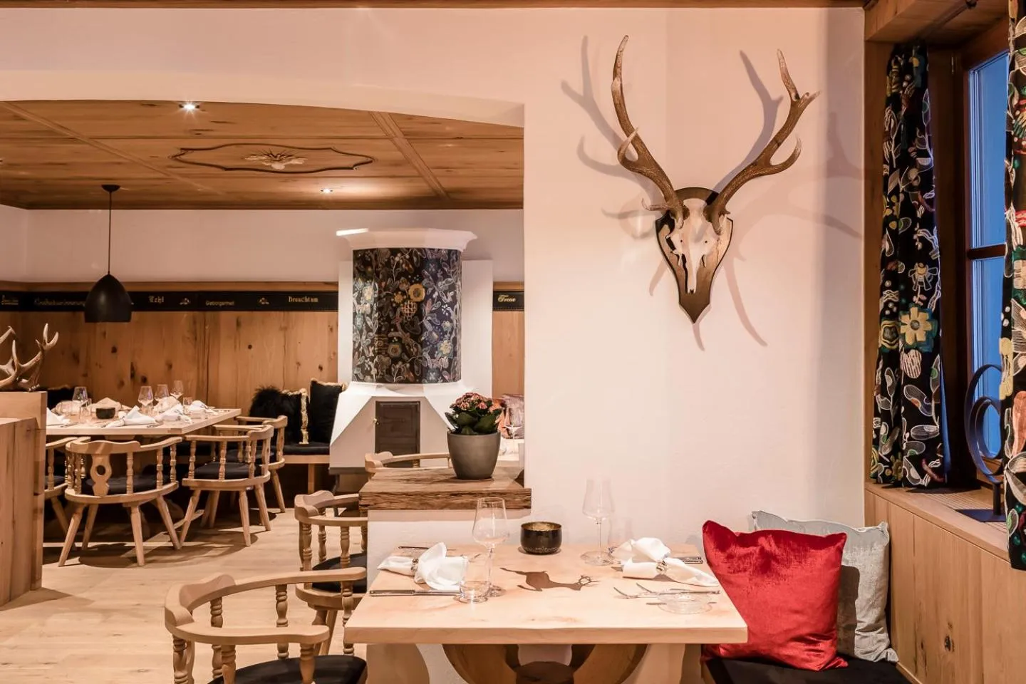 Restaurant/places to eat in Relais & Châteaux Gut Steinbach Hotel Chalets SPA