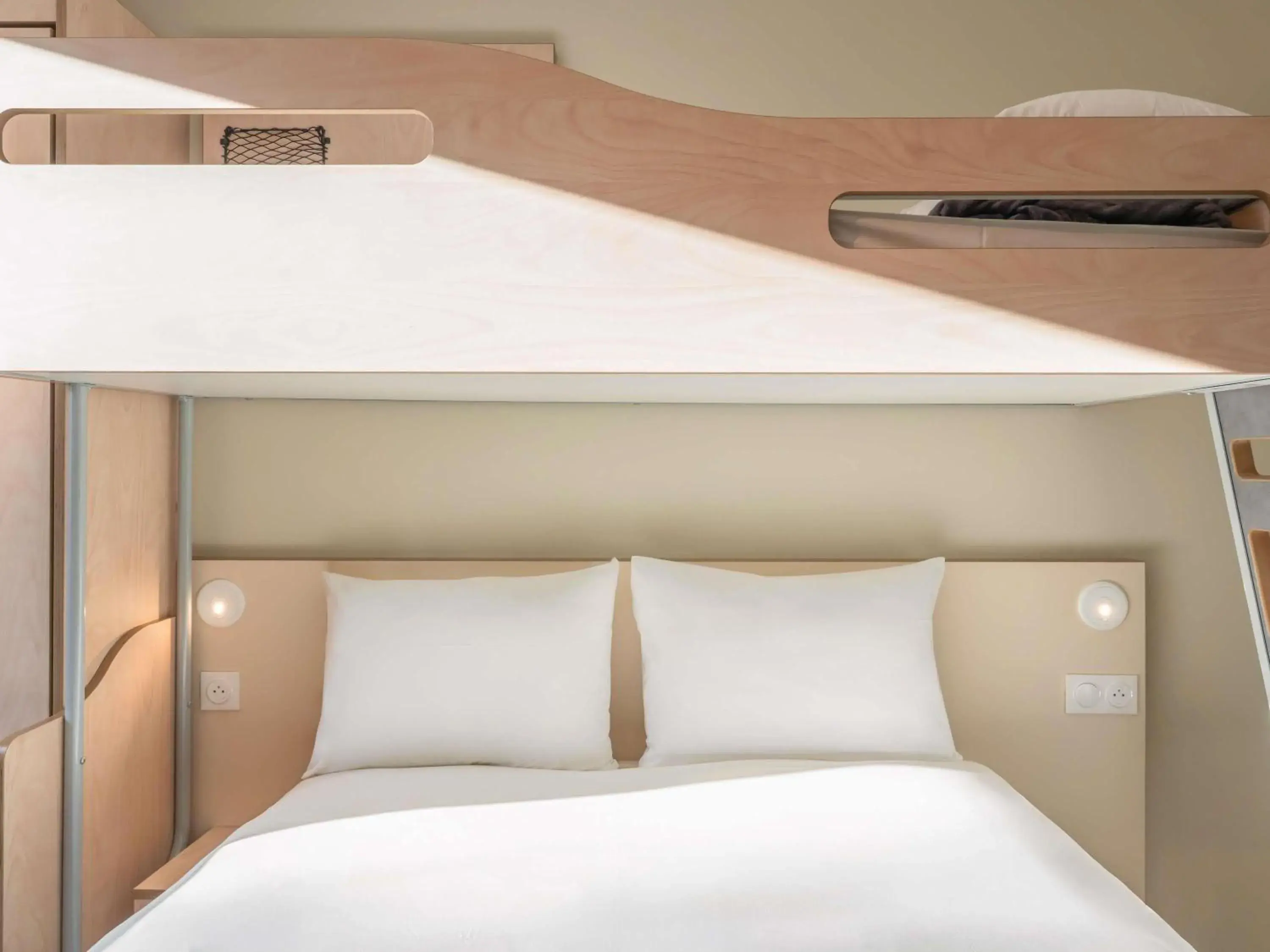 Bedroom, Bed in ibis budget Issy Les Moulineaux Paris Ouest Bedroom, Bed in ibis budget Issy Les Moulineaux Paris Ouest