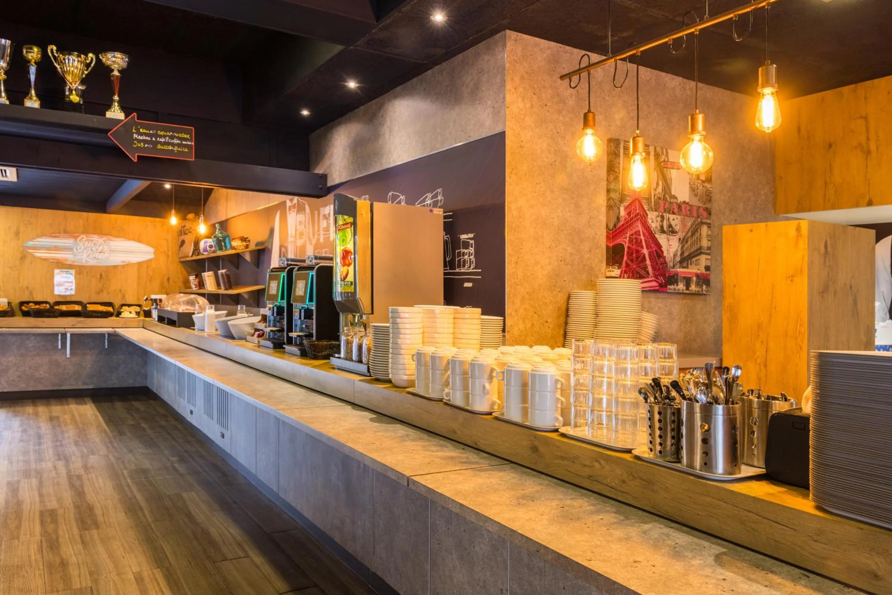 Buffet breakfast in ibis budget Issy Les Moulineaux Paris Ouest