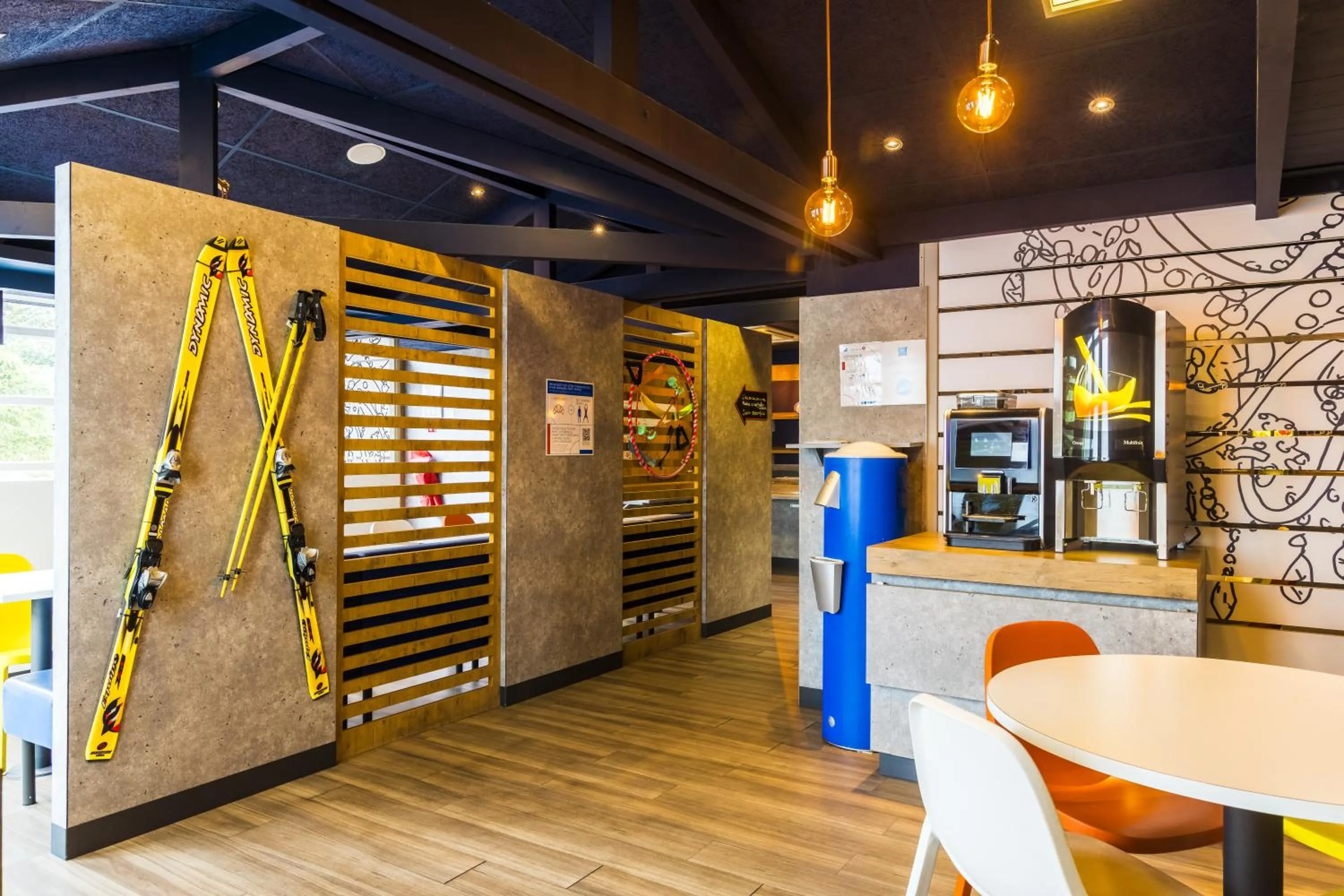 Buffet breakfast in ibis budget Issy Les Moulineaux Paris Ouest