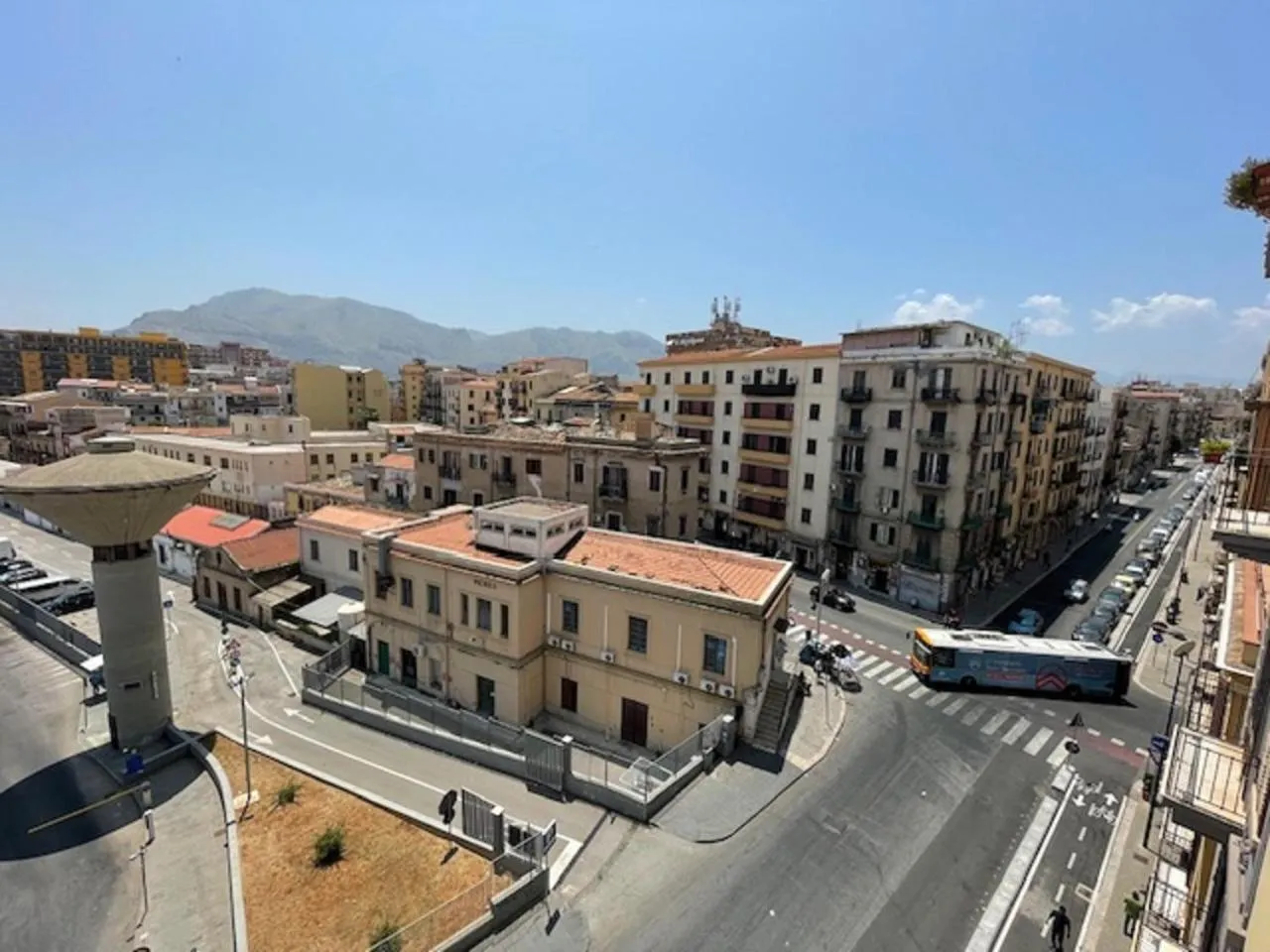 One-Bedroom Apartment in BARRIQUE Guest House