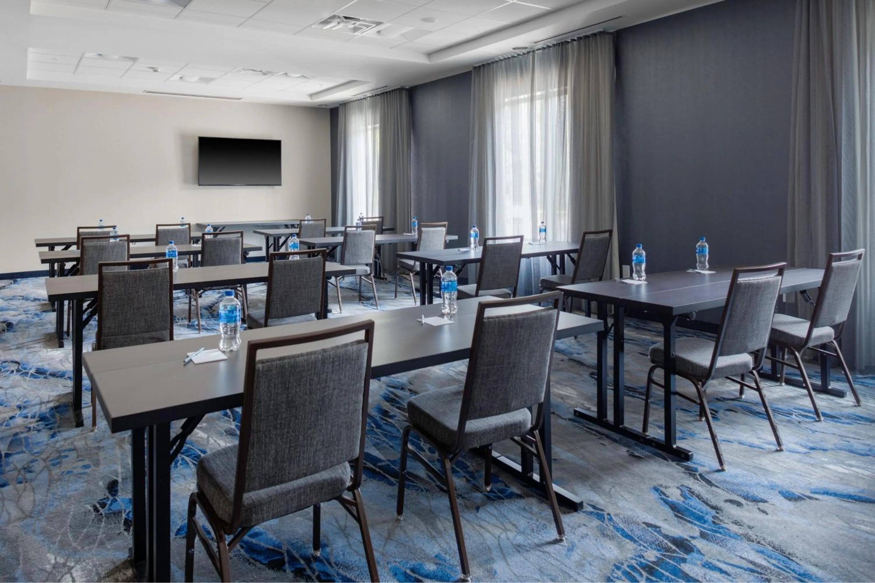 Meeting/conference room in Fairfield Inn & Suites by Marriott Atlanta Marietta
