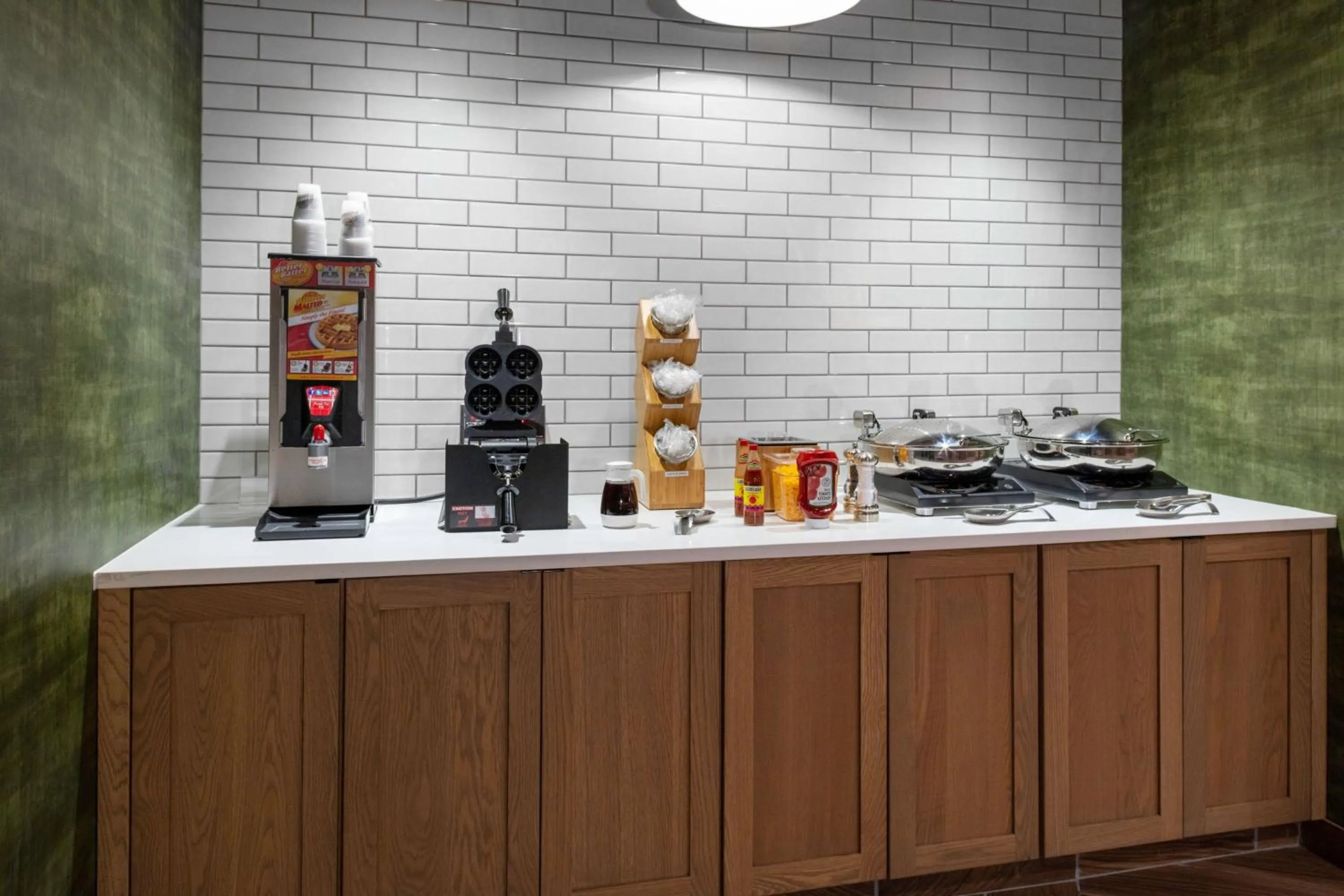 Breakfast in Fairfield Inn & Suites by Marriott Atlanta Marietta