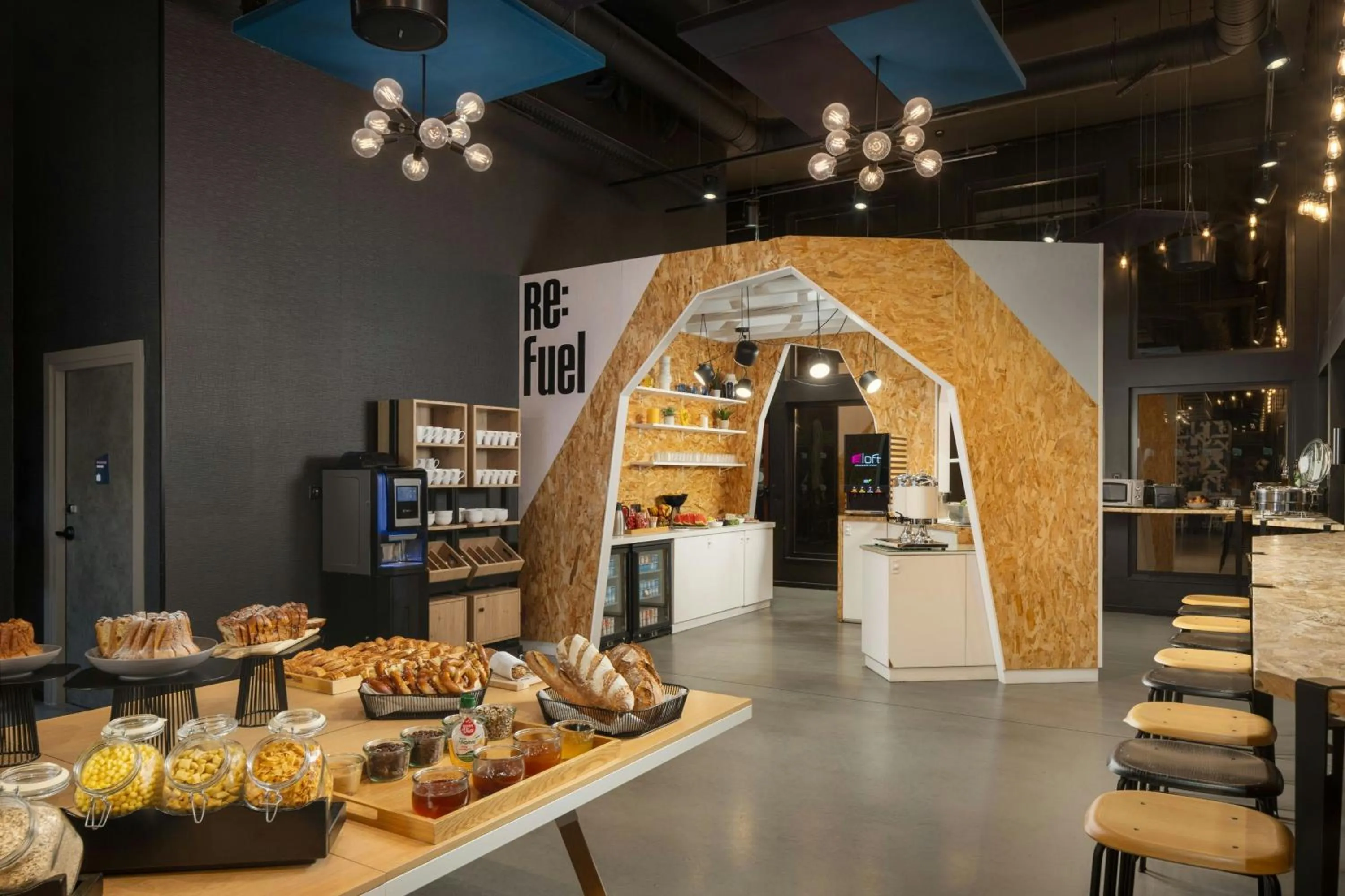 Breakfast in Aloft Strasbourg City Centre