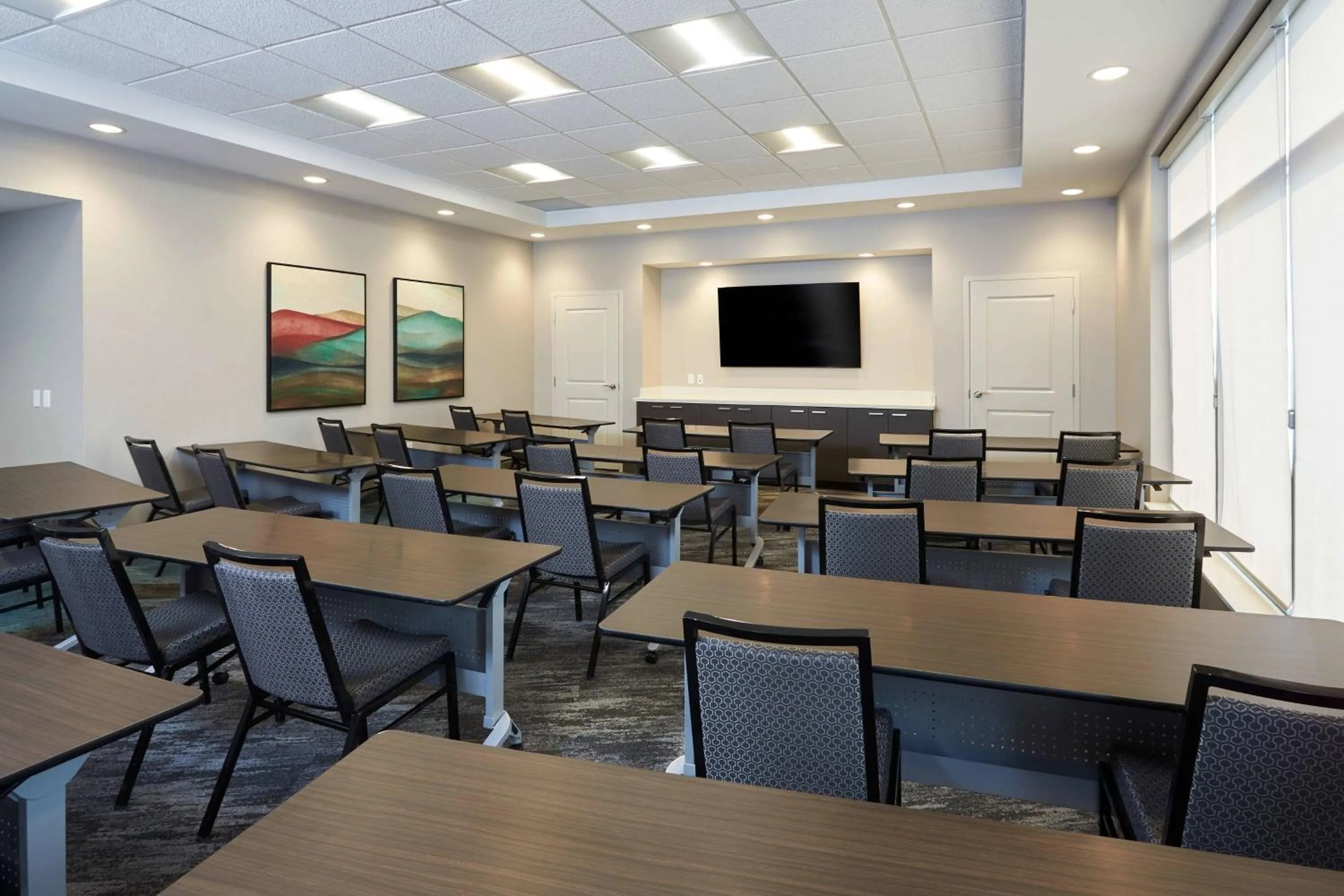 Meeting/conference room in TownePlace Suites by Marriott Hamilton
