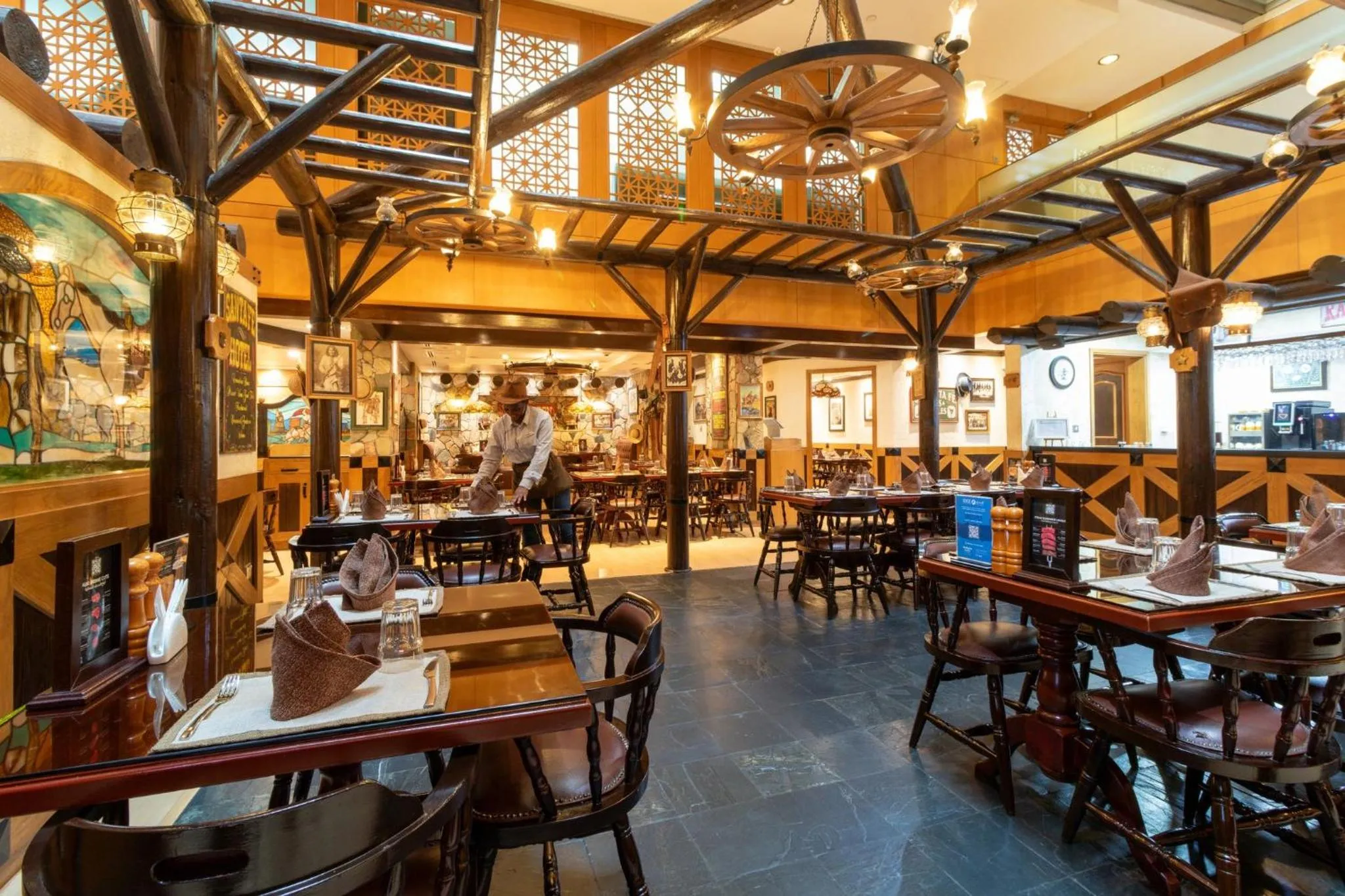 Restaurant/places to eat in Holiday Inn - Suites Kuwait Salmiya by IHG