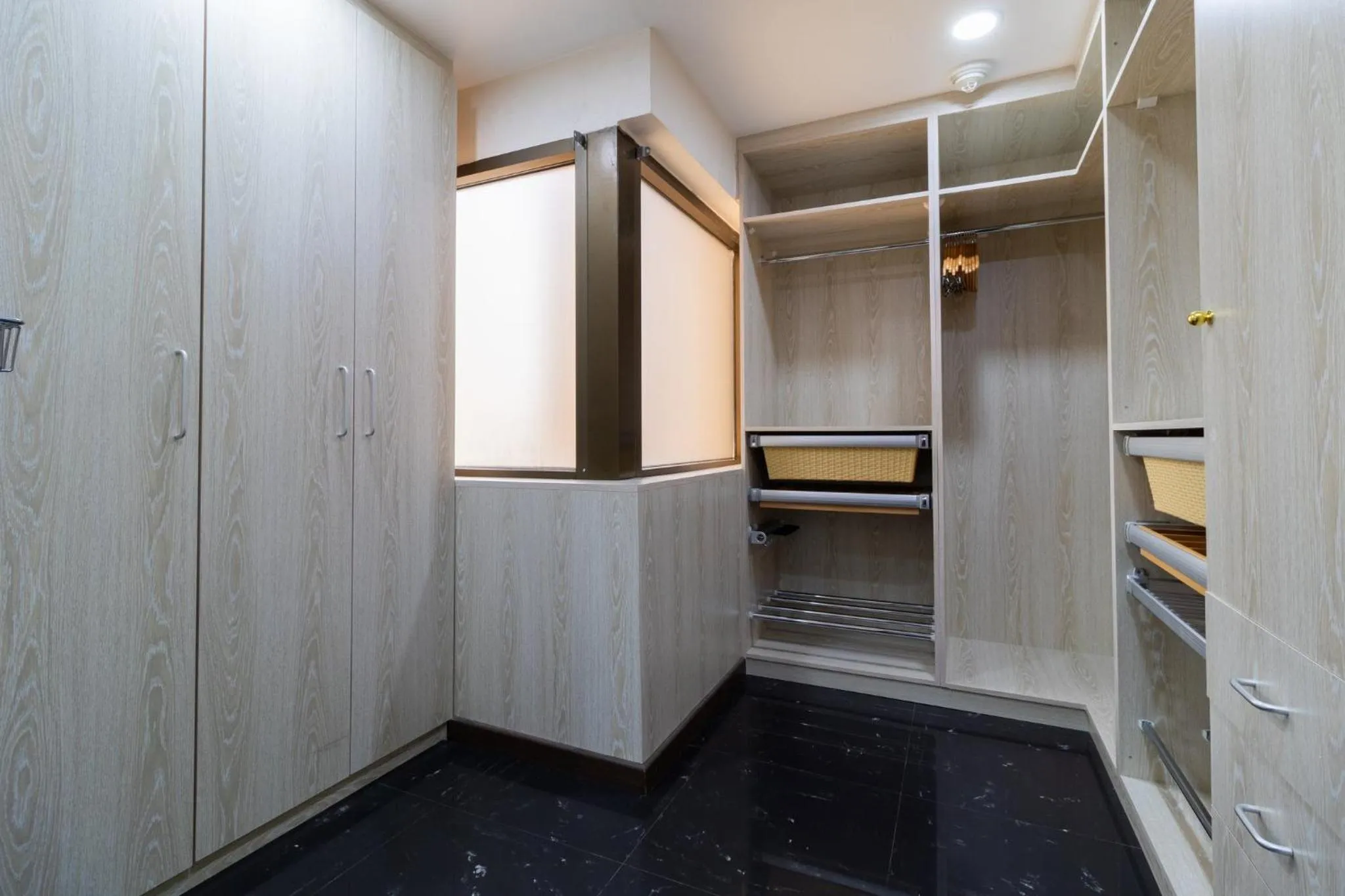 Photo of the whole room in Holiday Inn - Suites Kuwait Salmiya by IHG