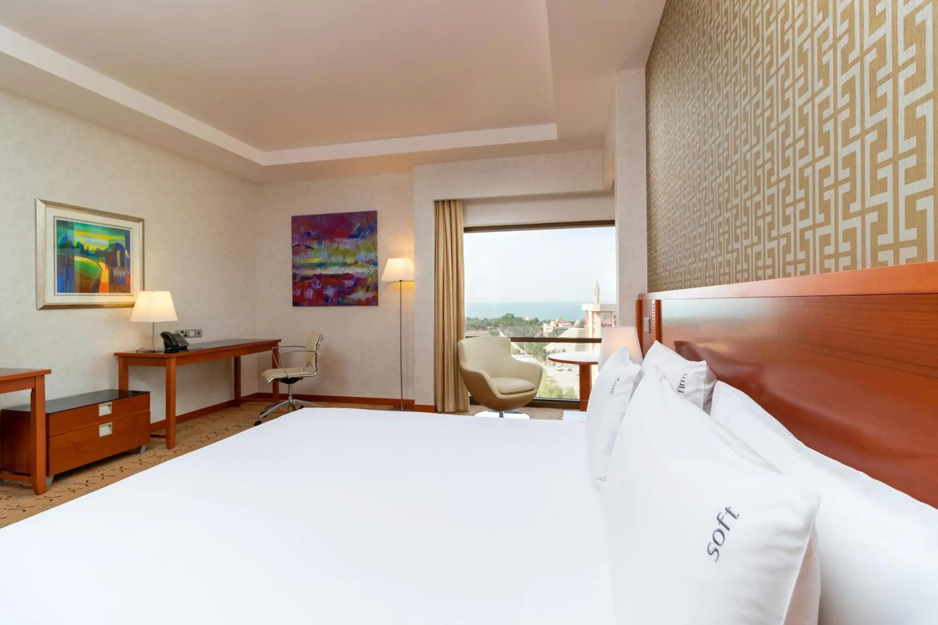 Bedroom, Bed in Holiday Inn - Suites Kuwait Salmiya by IHG Bedroom, Bed in Holiday Inn - Suites Kuwait Salmiya by IHG