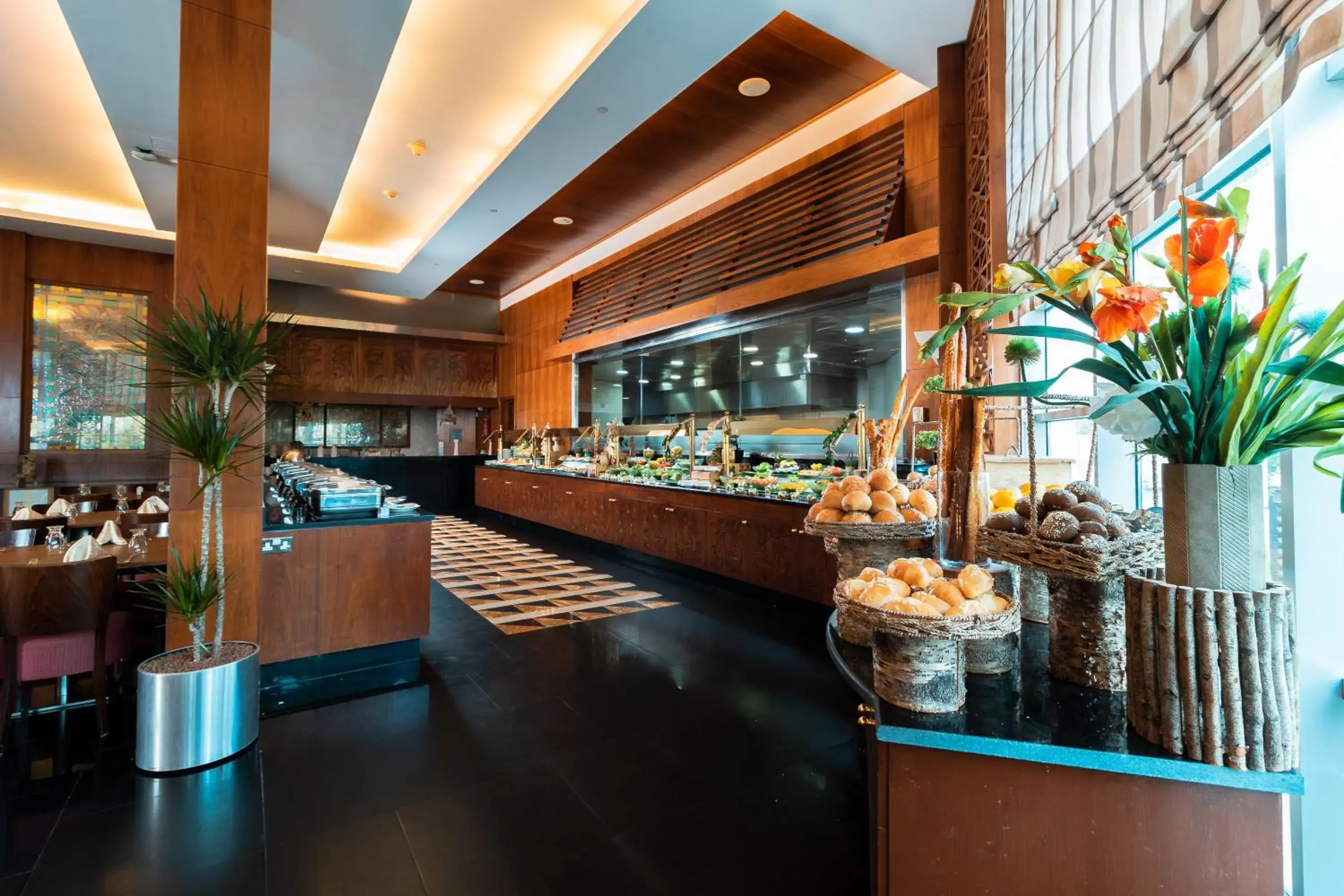 Restaurant/places to eat in Holiday Inn - Suites Kuwait Salmiya by IHG Restaurant/places to eat in Holiday Inn - Suites Kuwait Salmiya by IHG