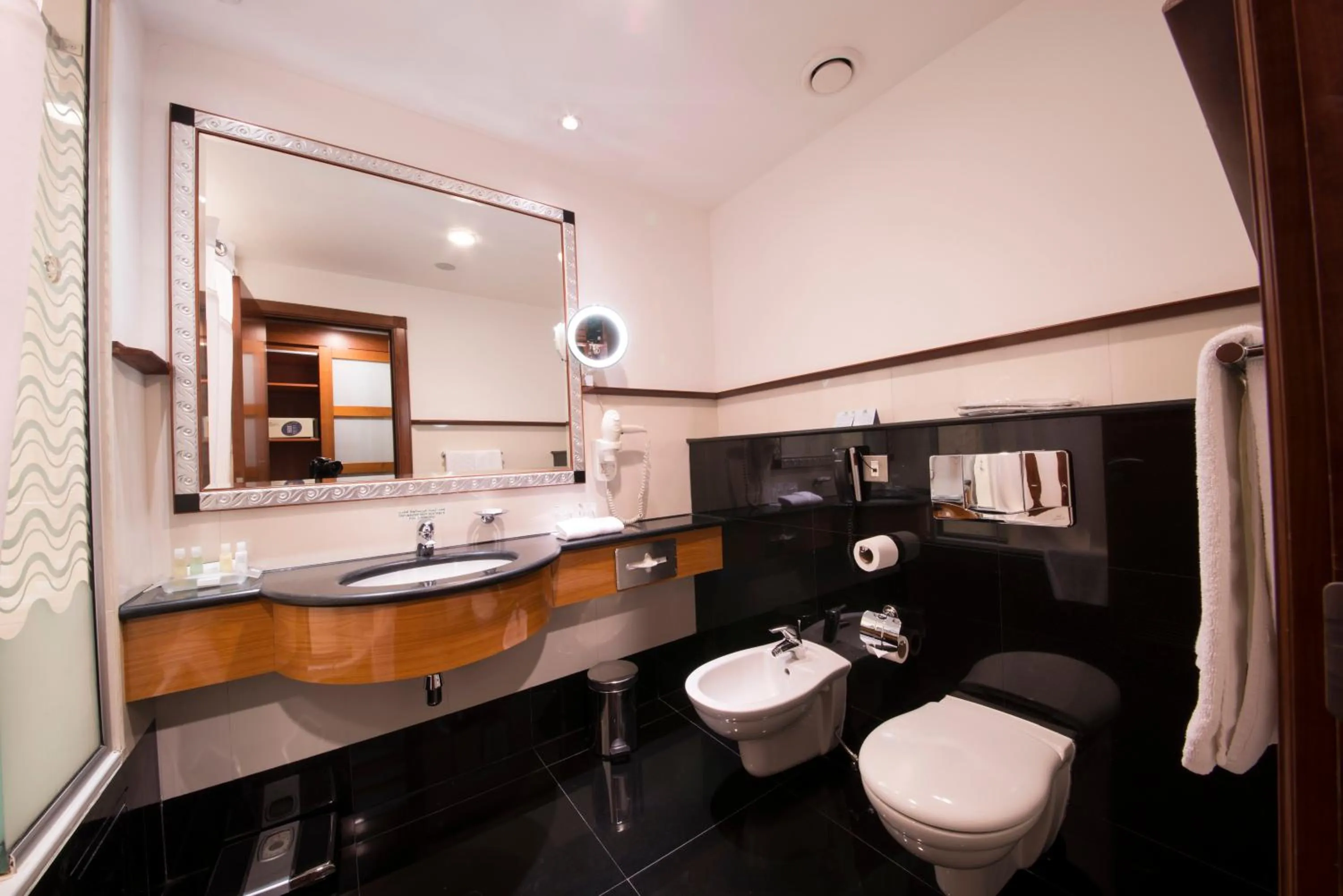 Two-Bedroom Queen Suite with Lounge Access - Smoking in Holiday Inn - Suites Kuwait Salmiya by IHG